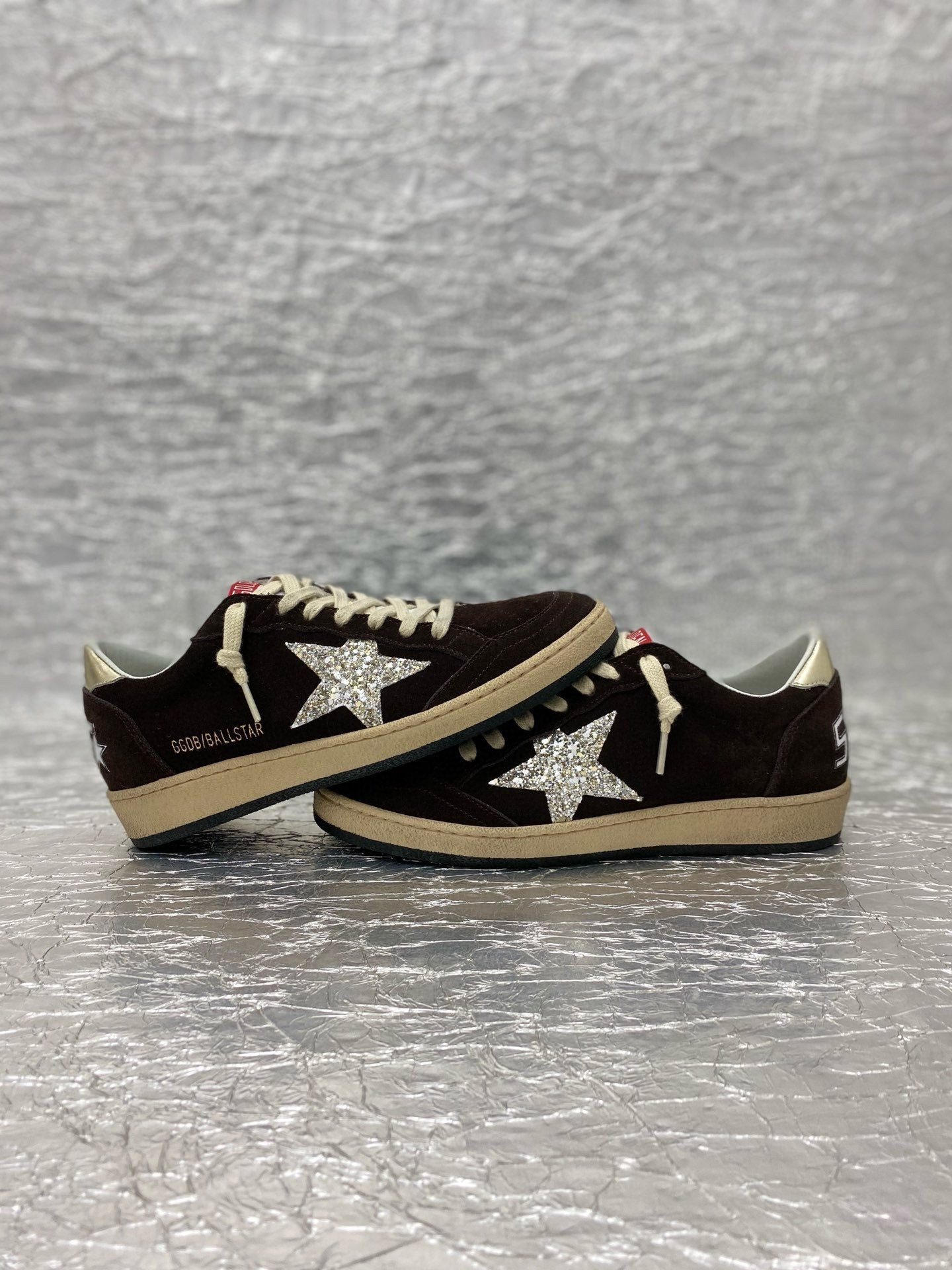 UA G01den G003e S*per-Star Sneaker (CusT0mized production time: approximately 10 days)
