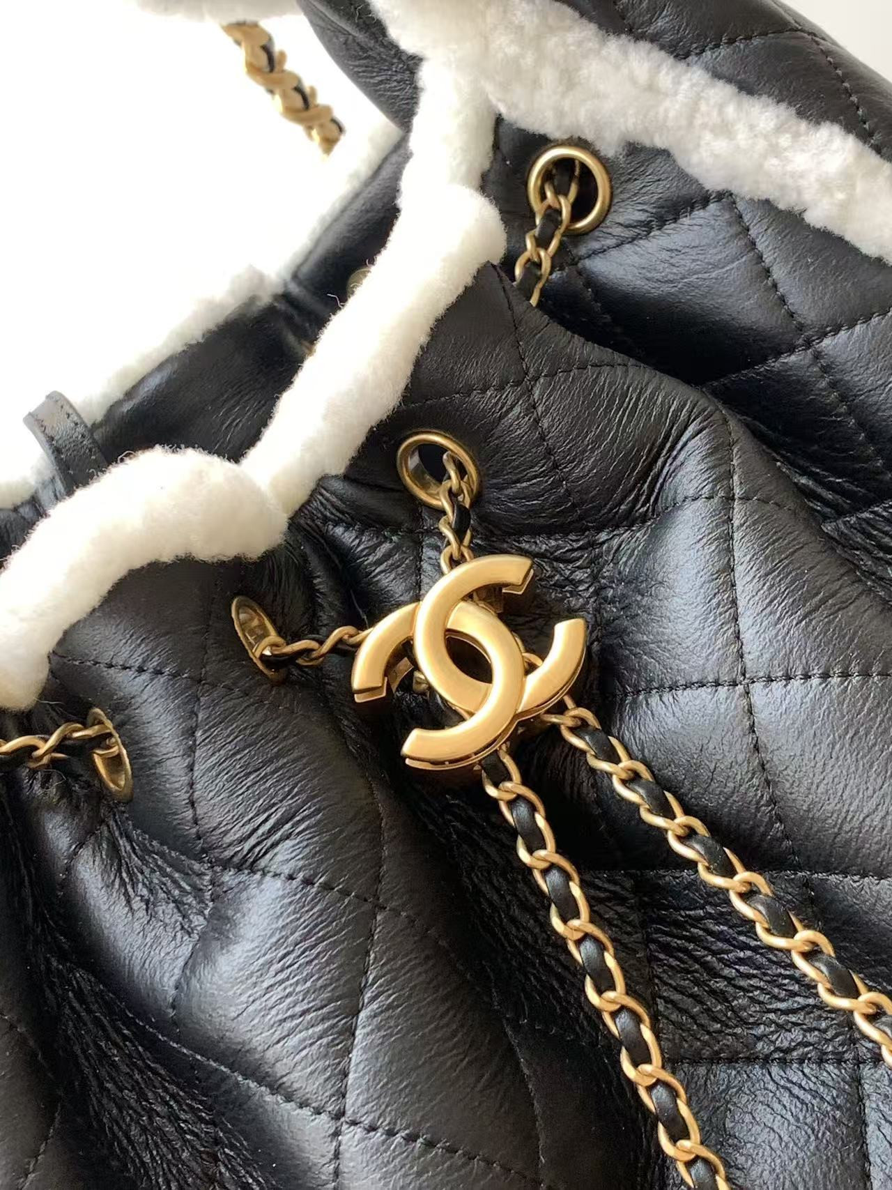 Ch**el 25c bucket bag 40x30x15cm