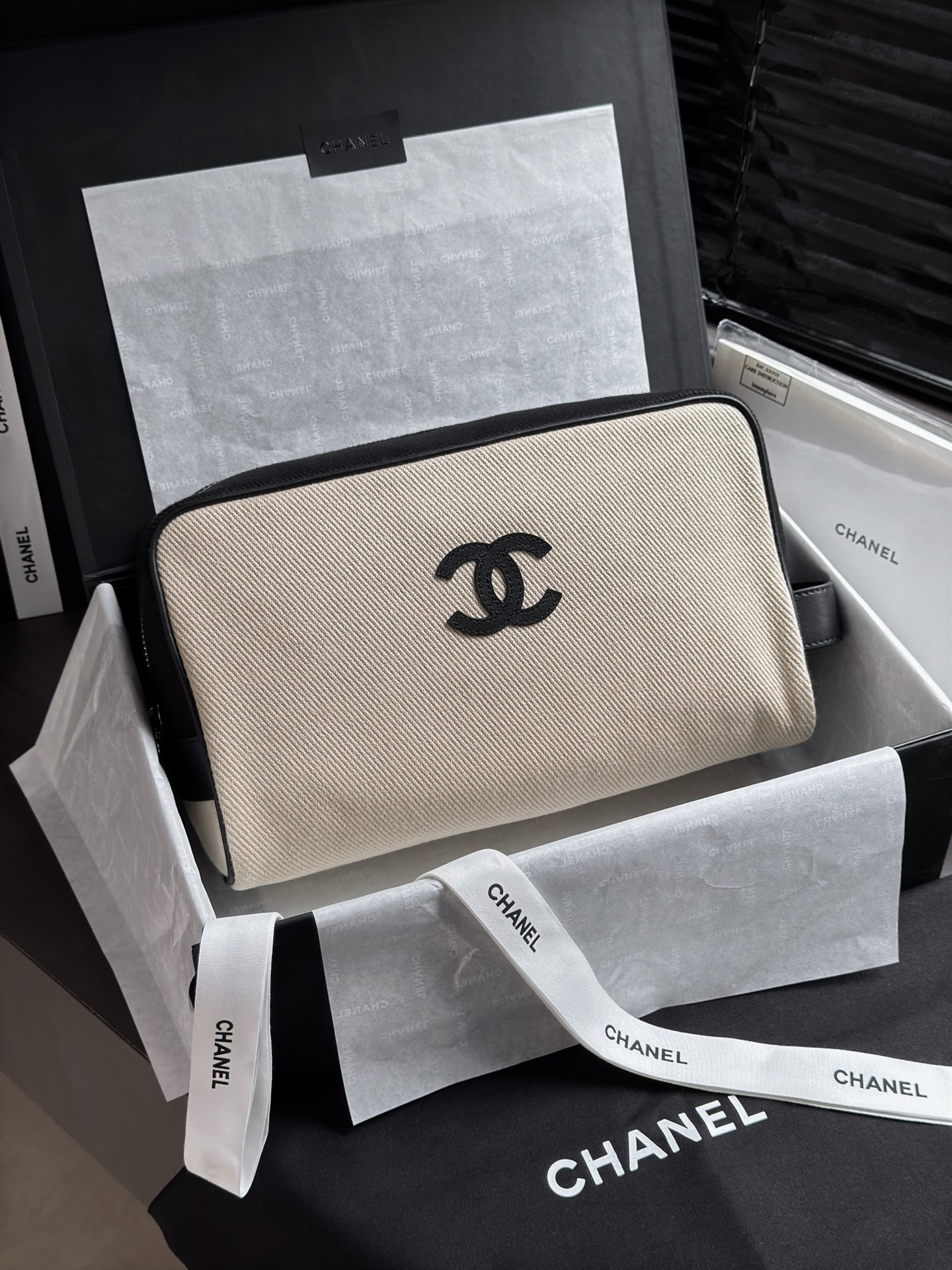 Ch**el Large Zipper Clutch AP5267 17x29x12cm