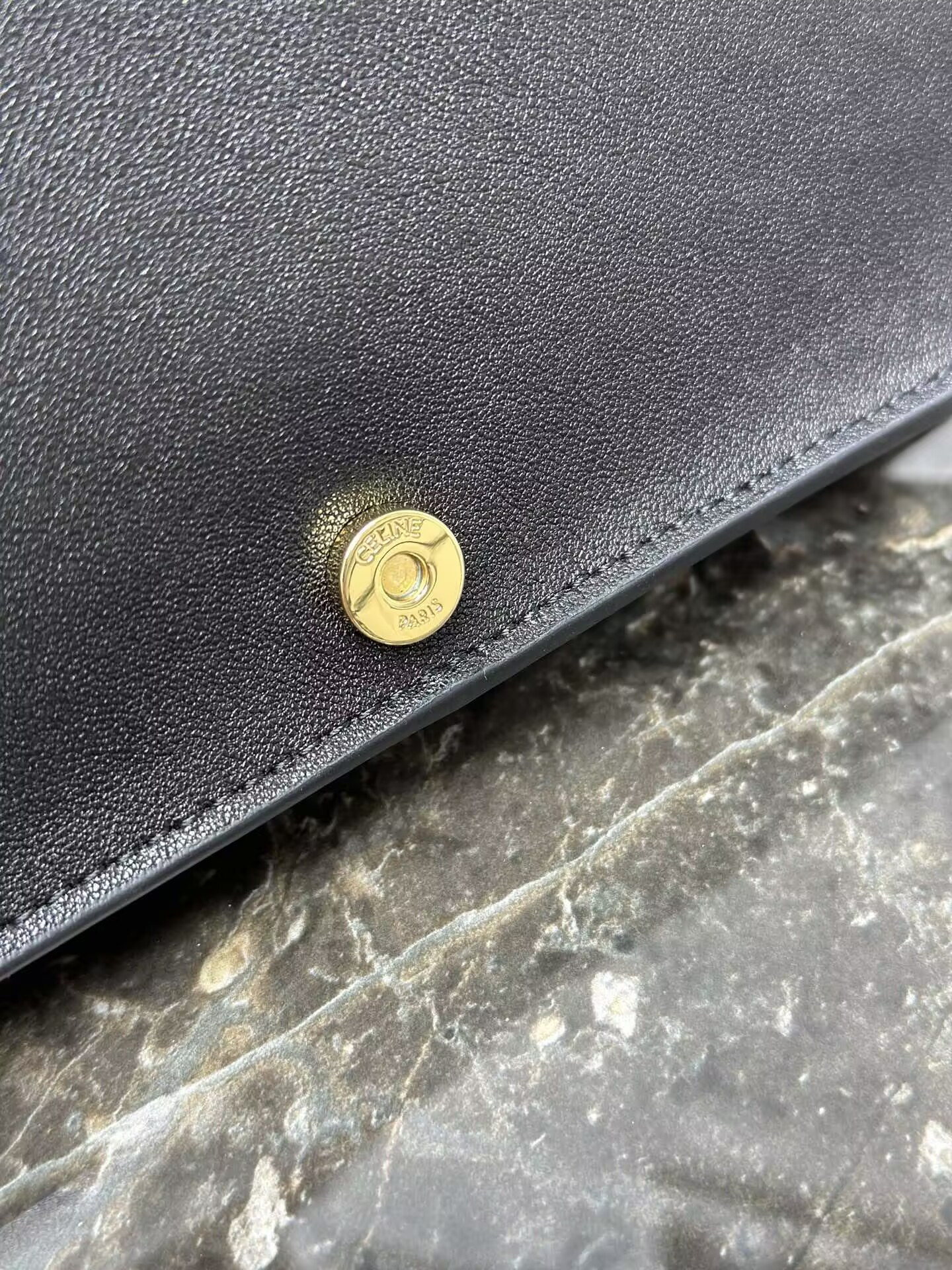 Ce1i*e SOFT TRIOMPHE BESACE IN S*pPLE SHINY LAMBSKIN 34x25x13cm