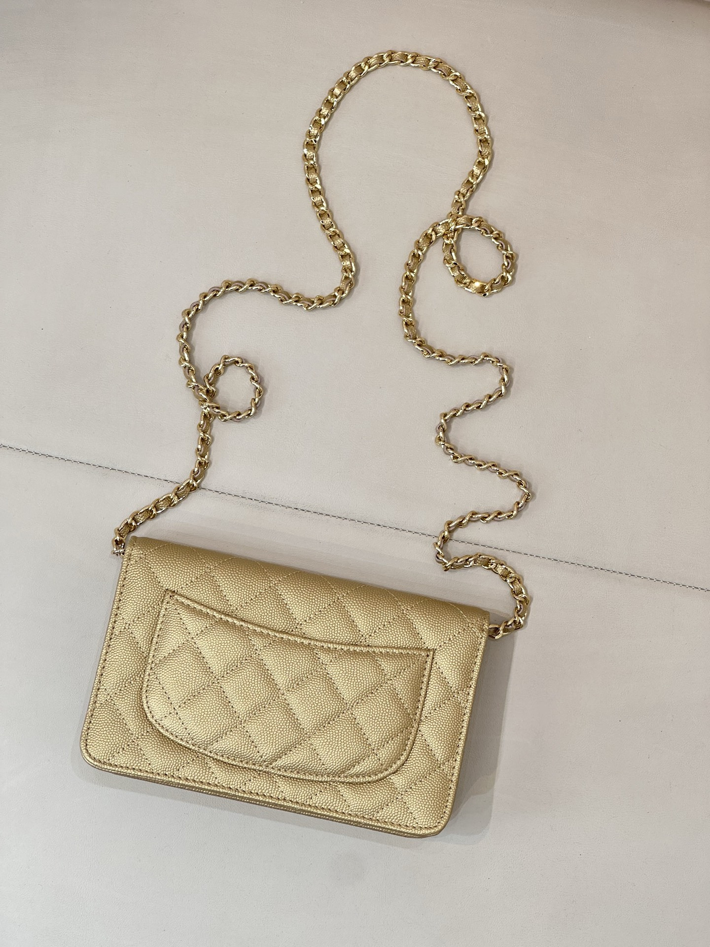 Ch**el woc classic wallet on chain 13x19x3cm
