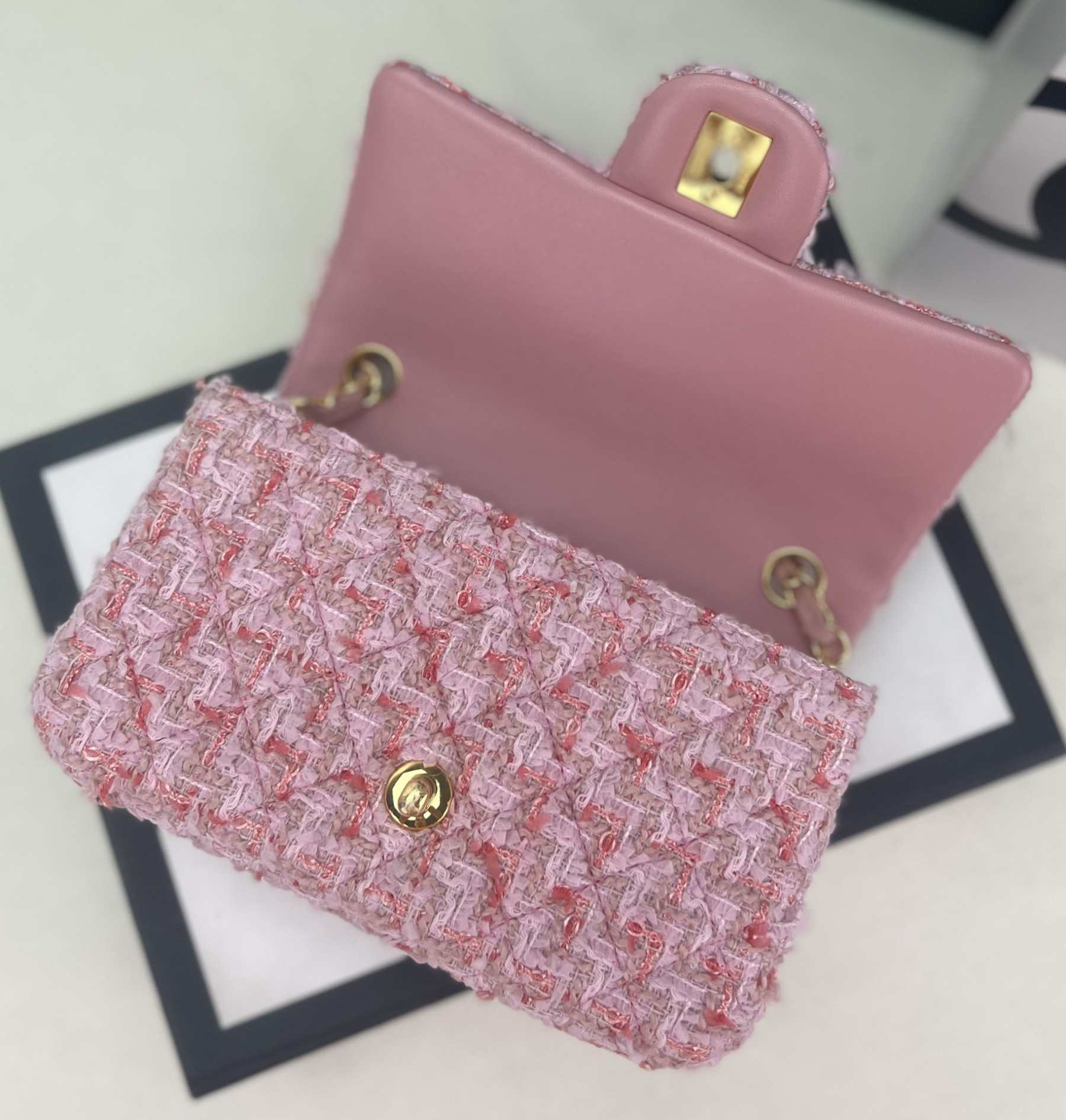 Ch**el Classic Flap Bag 20x12x6cm