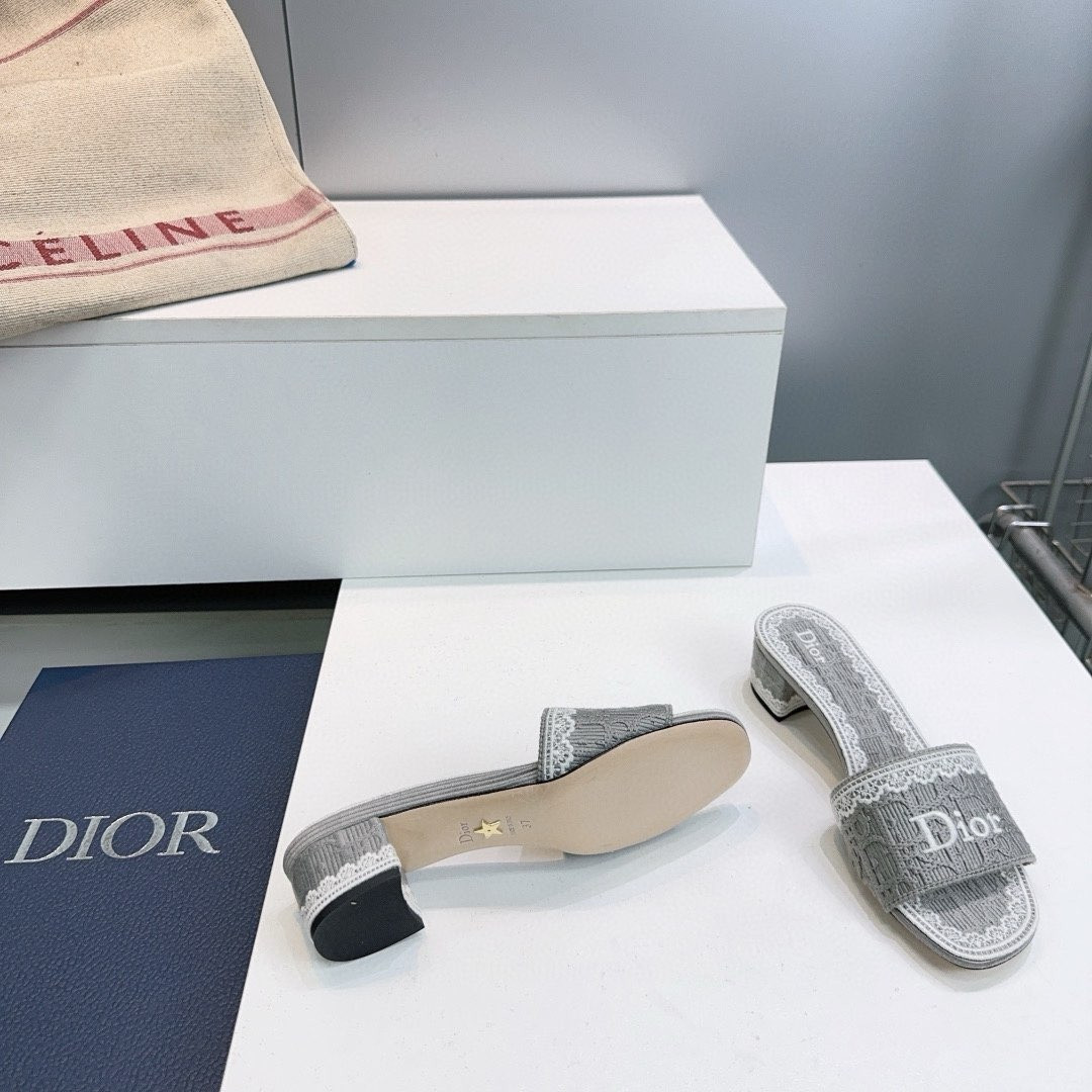 UA D10ramour D10r Dentelle Heeled Slide