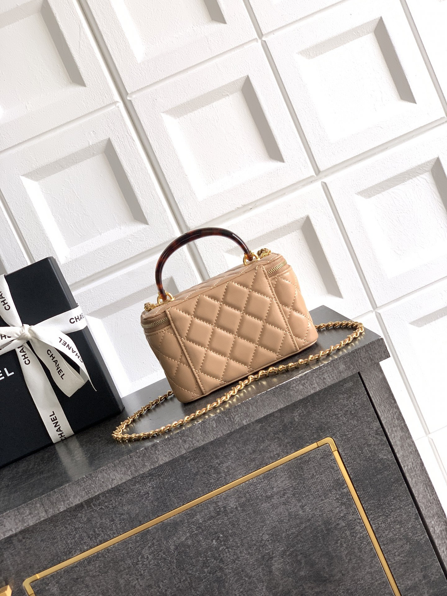Ch**el classic vanity with chain handbag 17x9.5x8cm