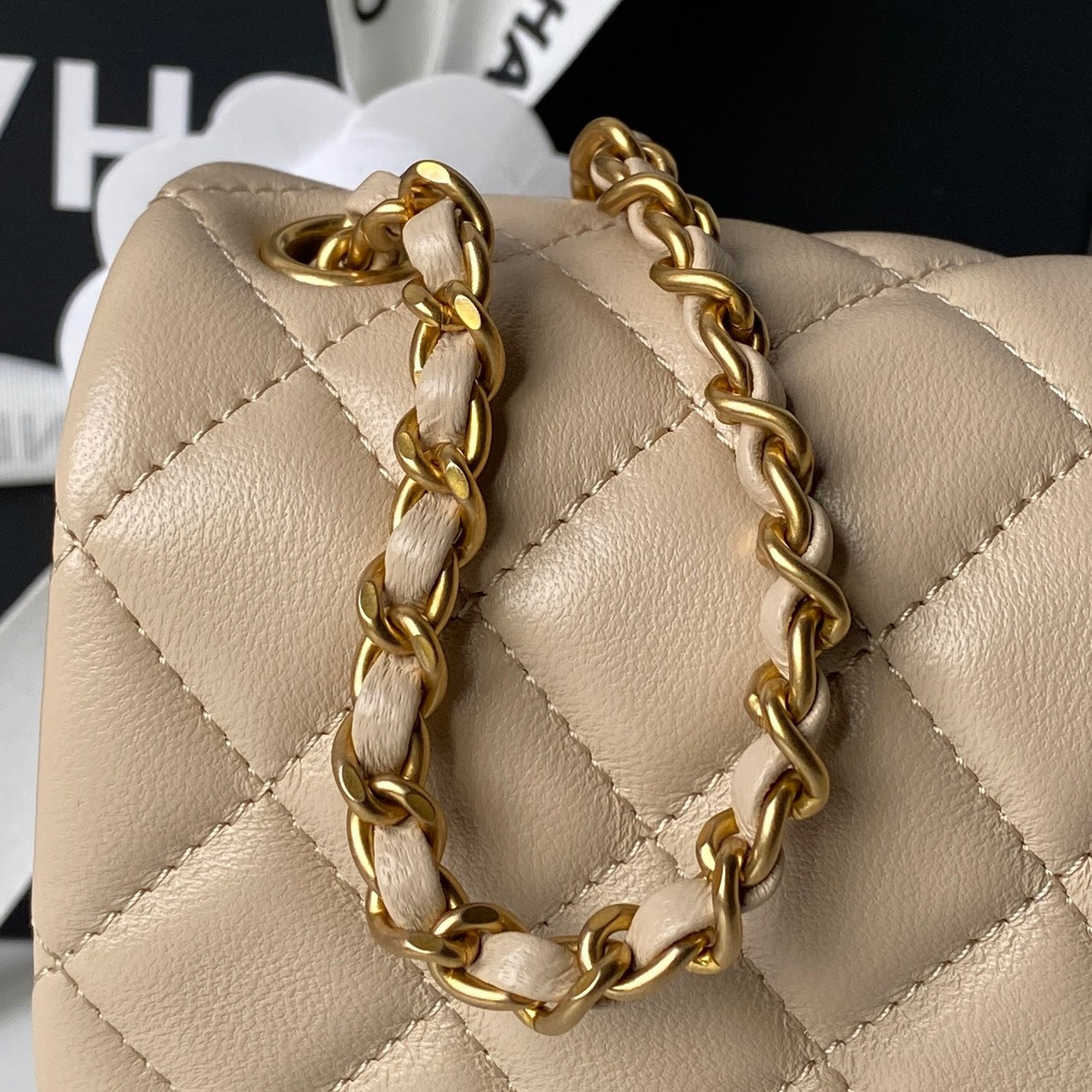 Ch**el MINI FLAP BAG 13.5x17x8cm