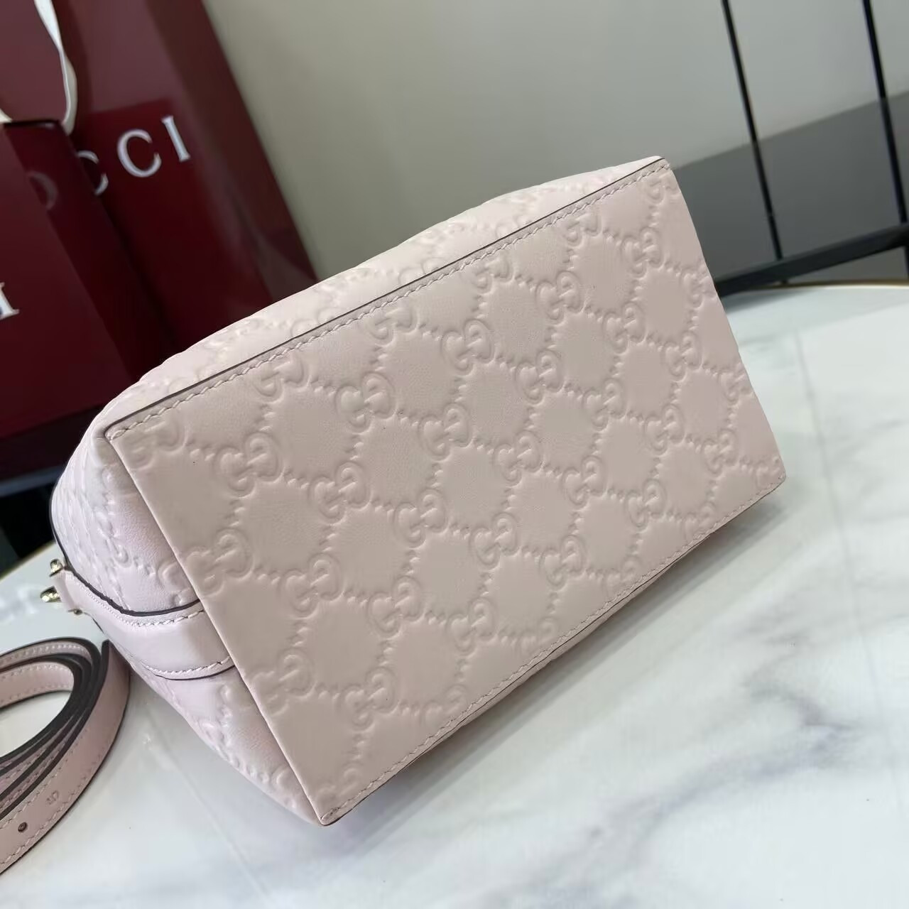 Gvc*1 GG Emblem Small Bucket Bag 19x18x11cm