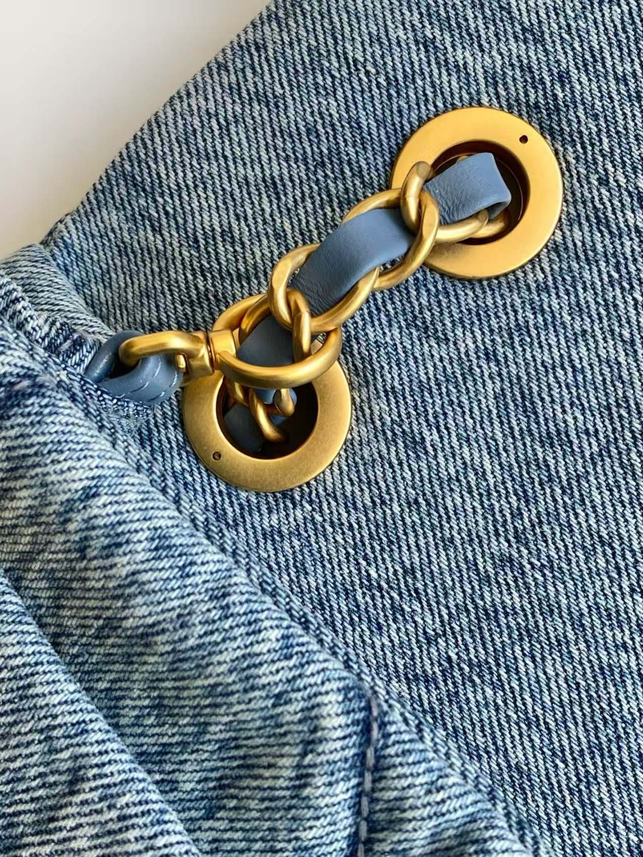 Ch**el Flap Bag 28x18x10cm