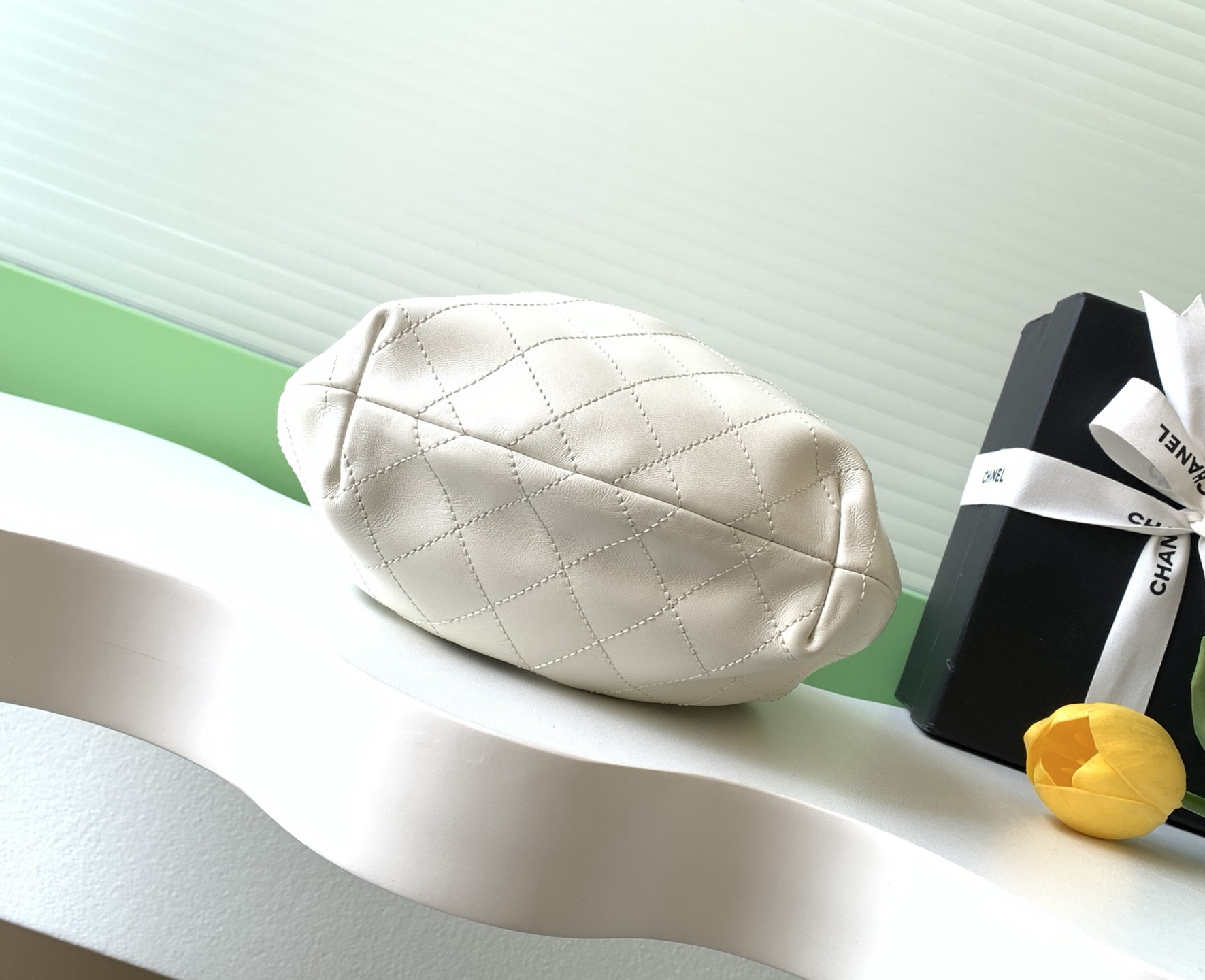 Chanel Pouch AS6022 16x26(included Handle height)x4.5cm