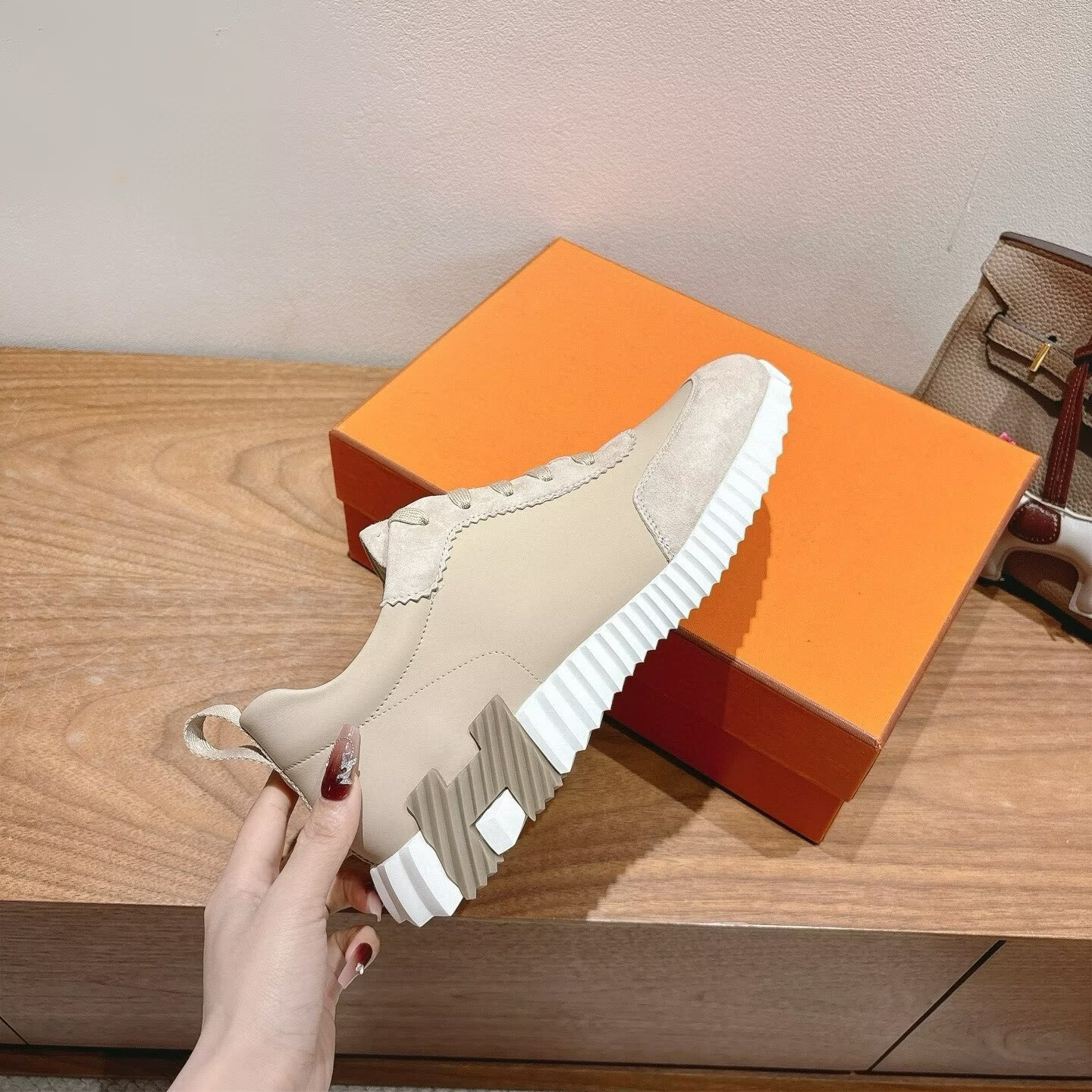 UA Hermès Bouncing Sneaker