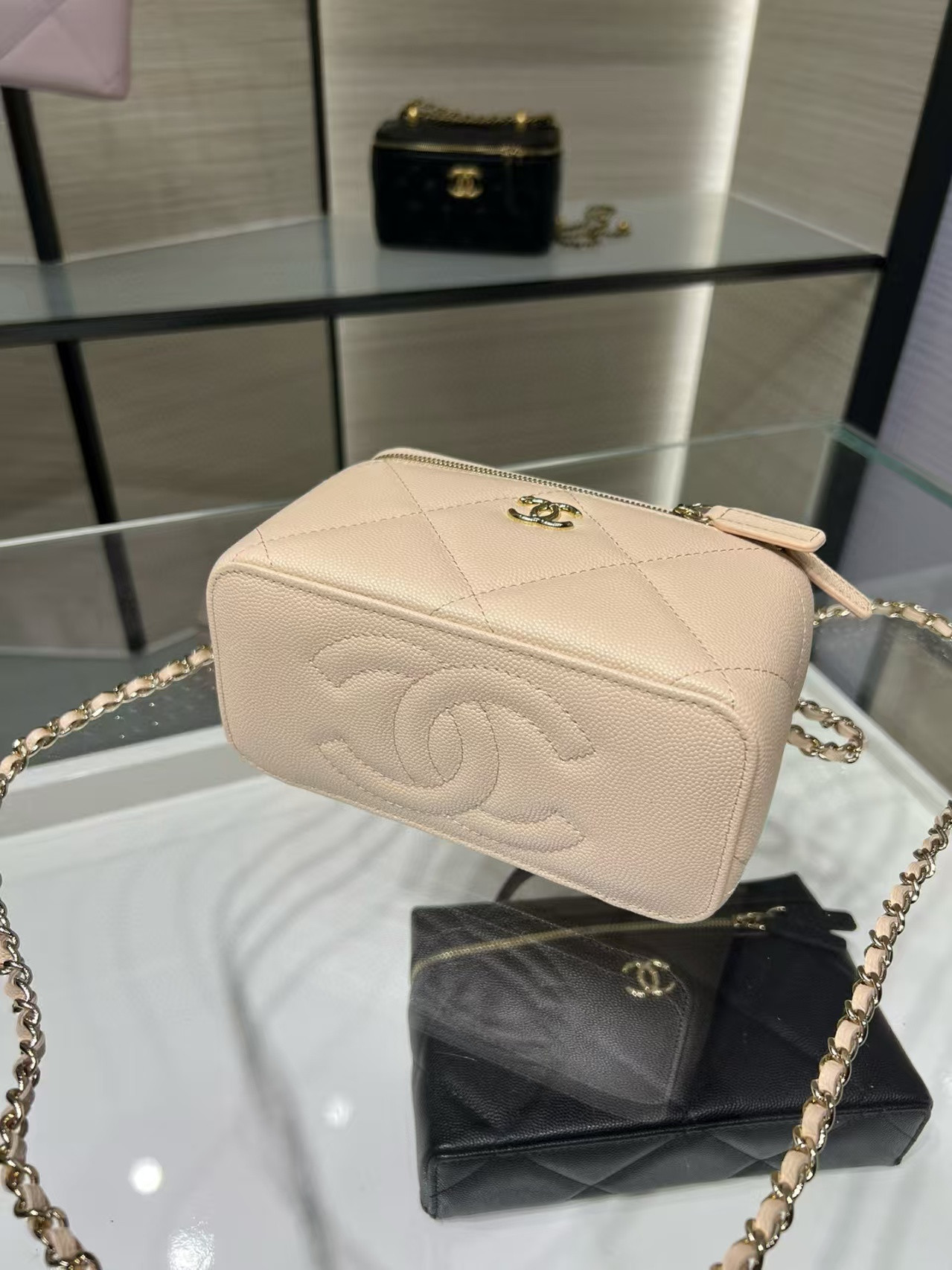 Ch**el Vanity With Chain AP4933 17x9.5x8cm