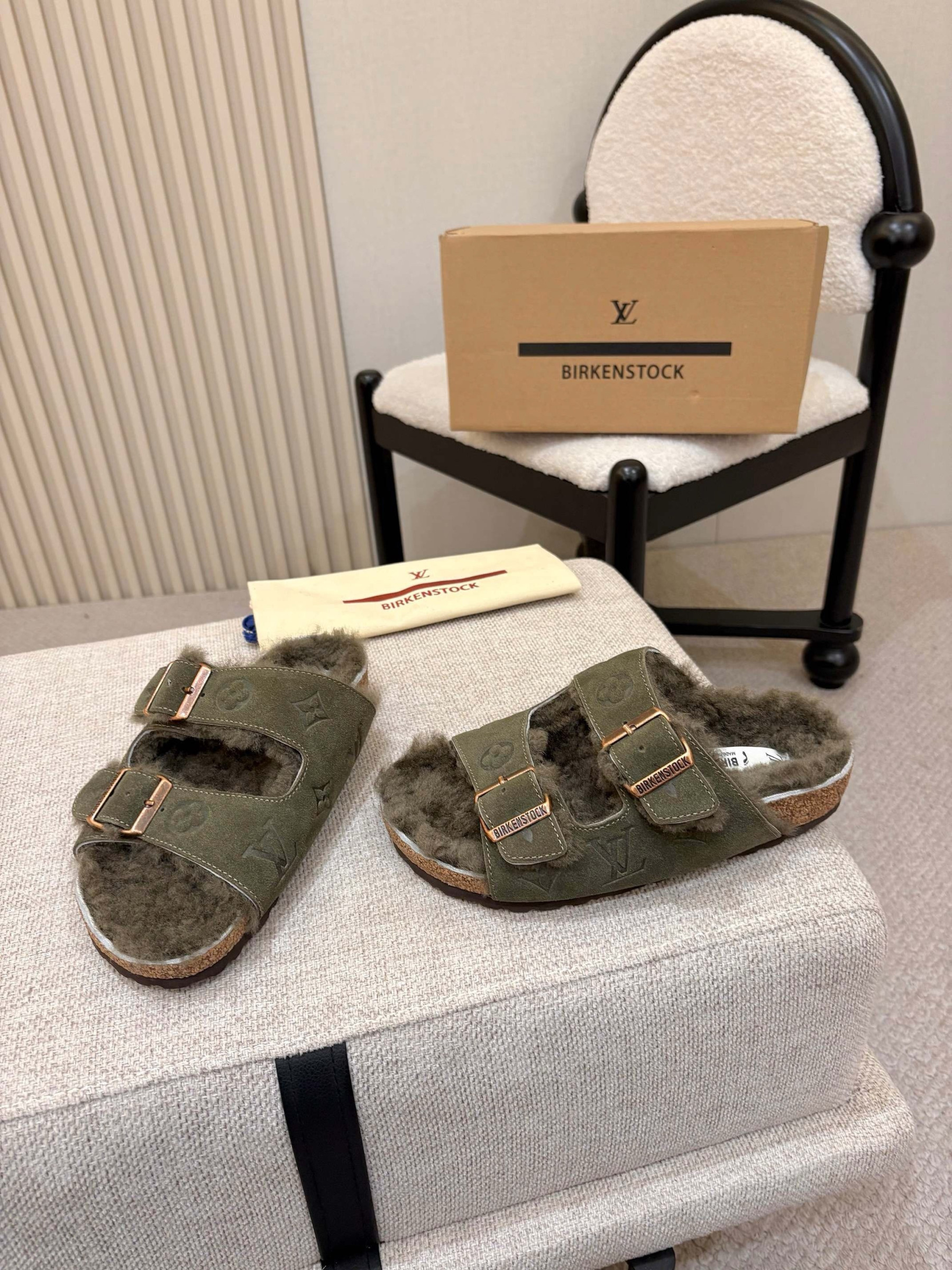 UA LV Arizona Sandals