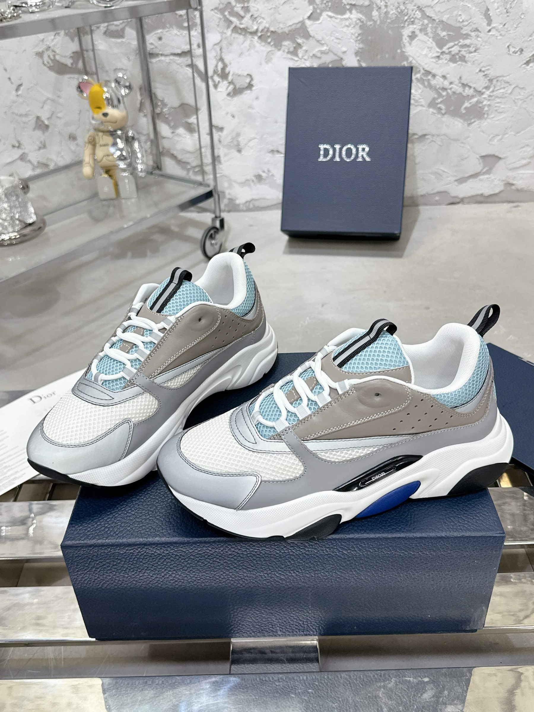 UA D10r B22 Sneaker