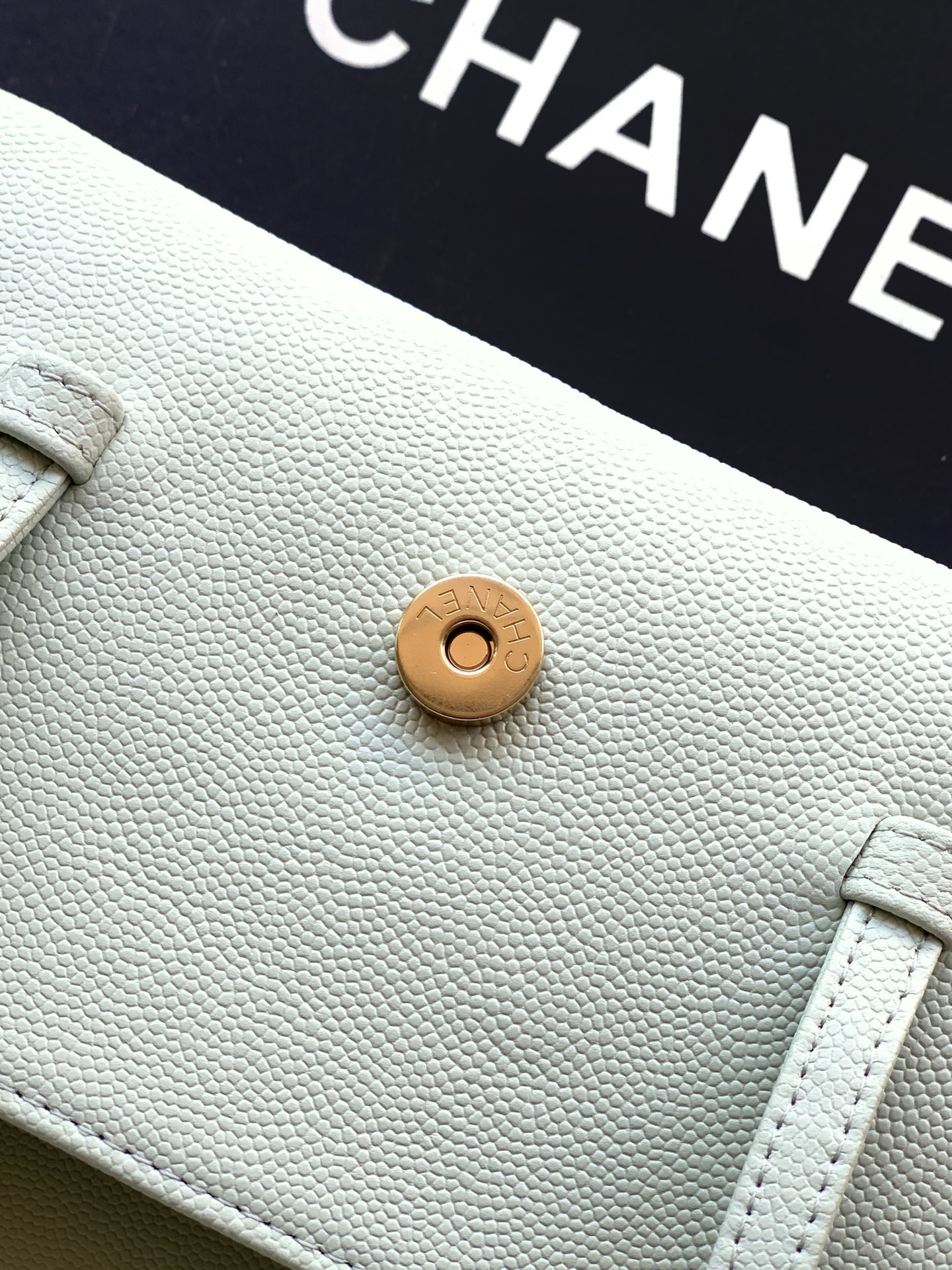 Chanel Flap Bag 11.5x17x5cm