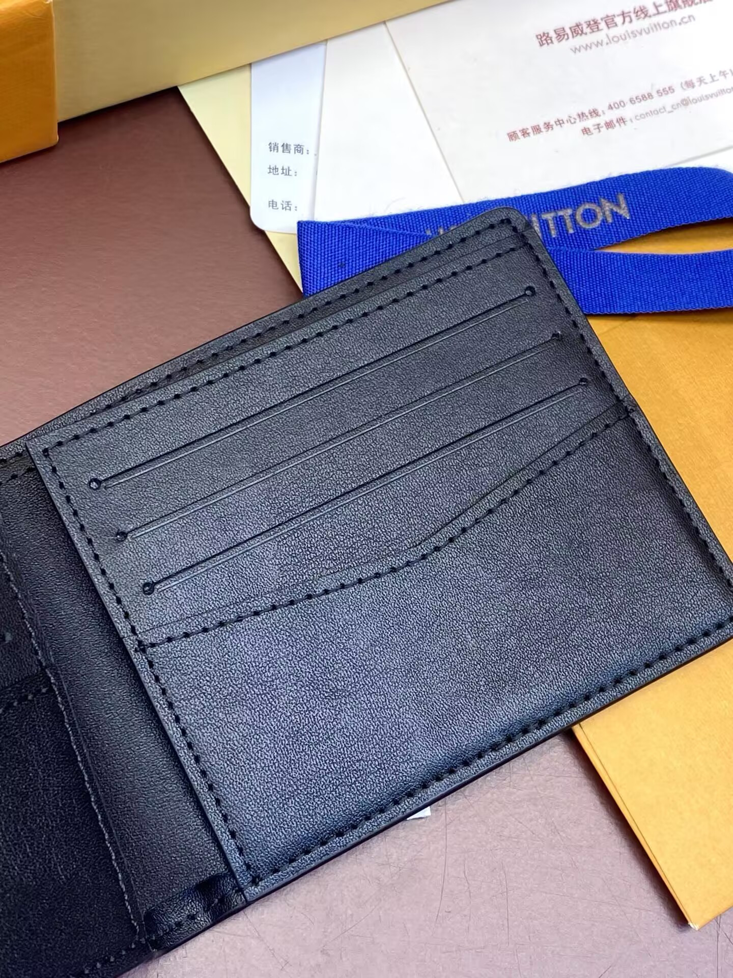 LV Slender Wallet M83128 11x8.5x2cm