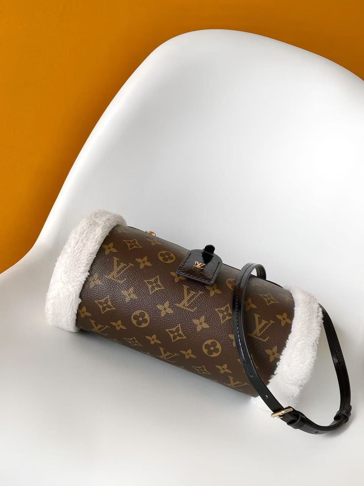 LV Teddy Mitt M26853 27x24x19cm