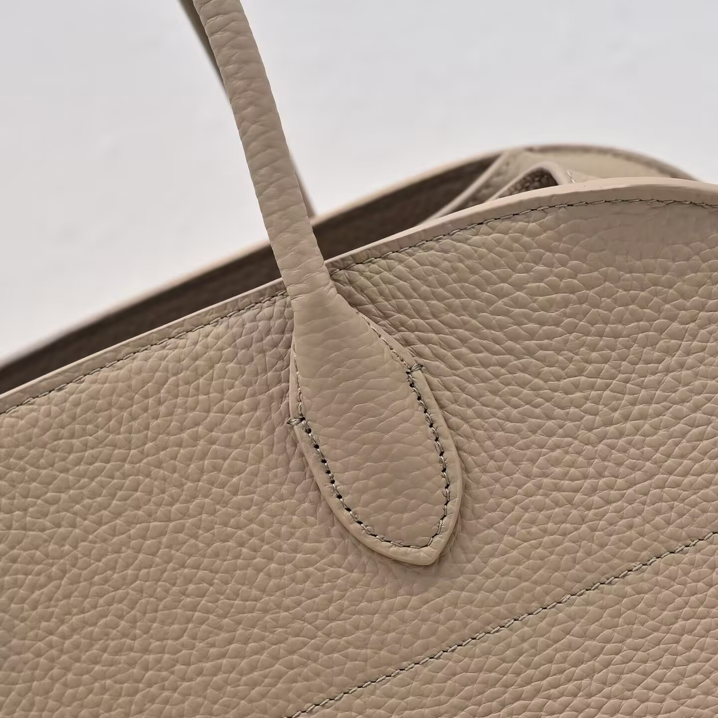 The R0w MARGAUX 15 38.5x16x30cm