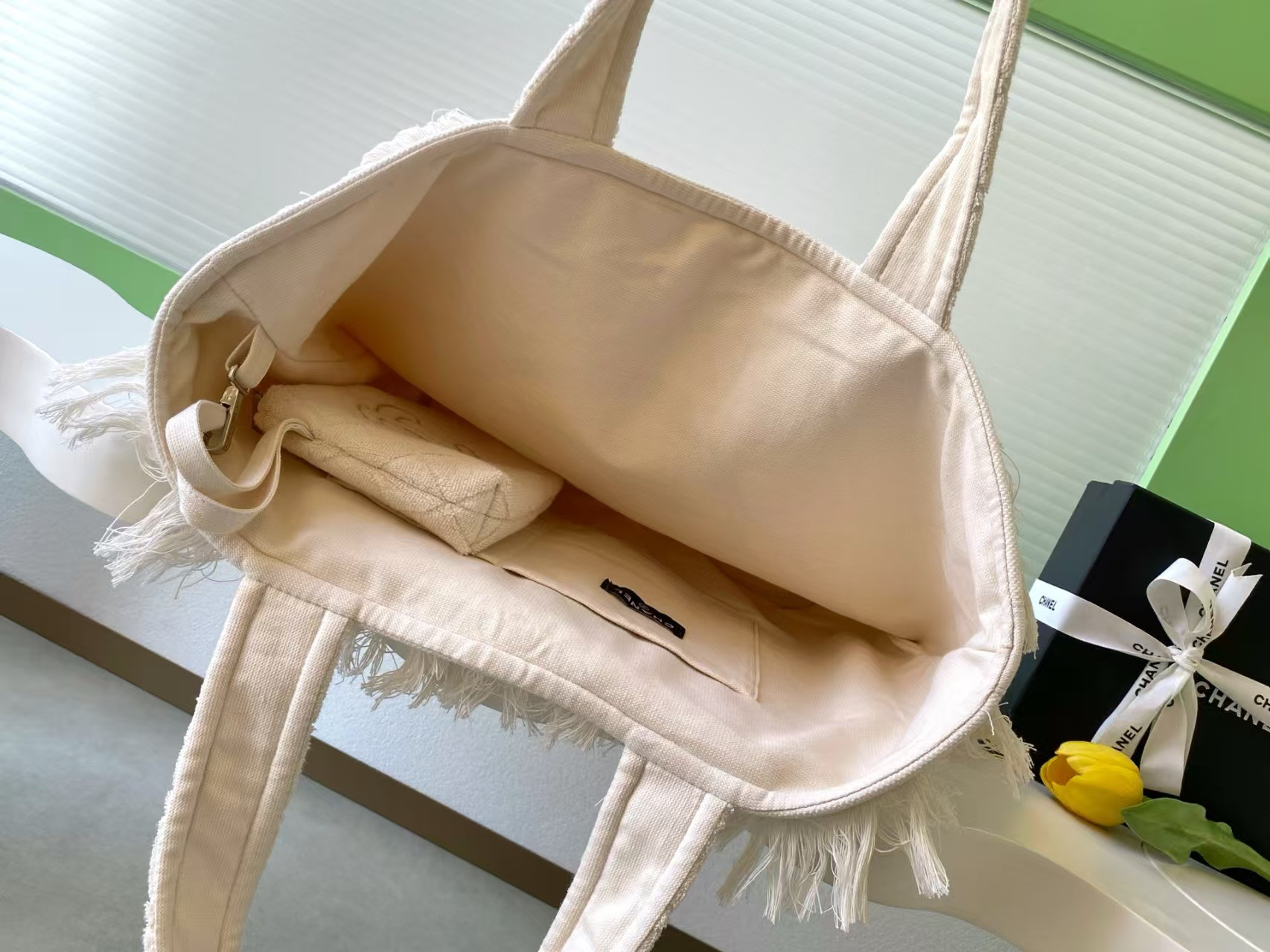 Ch**el Coco Beach Tote Bag 38x58x20cm Small Bag size 22x19cm