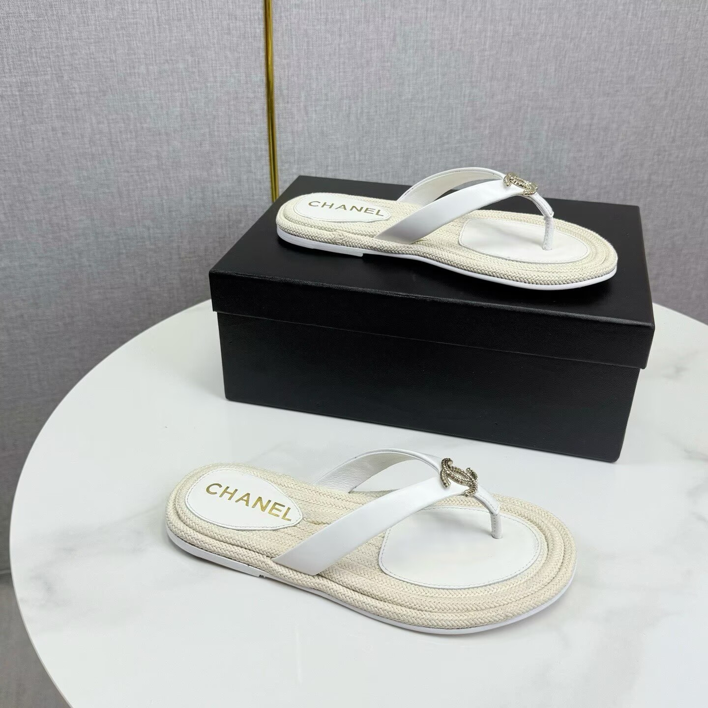 UA Ch**el flip-flops