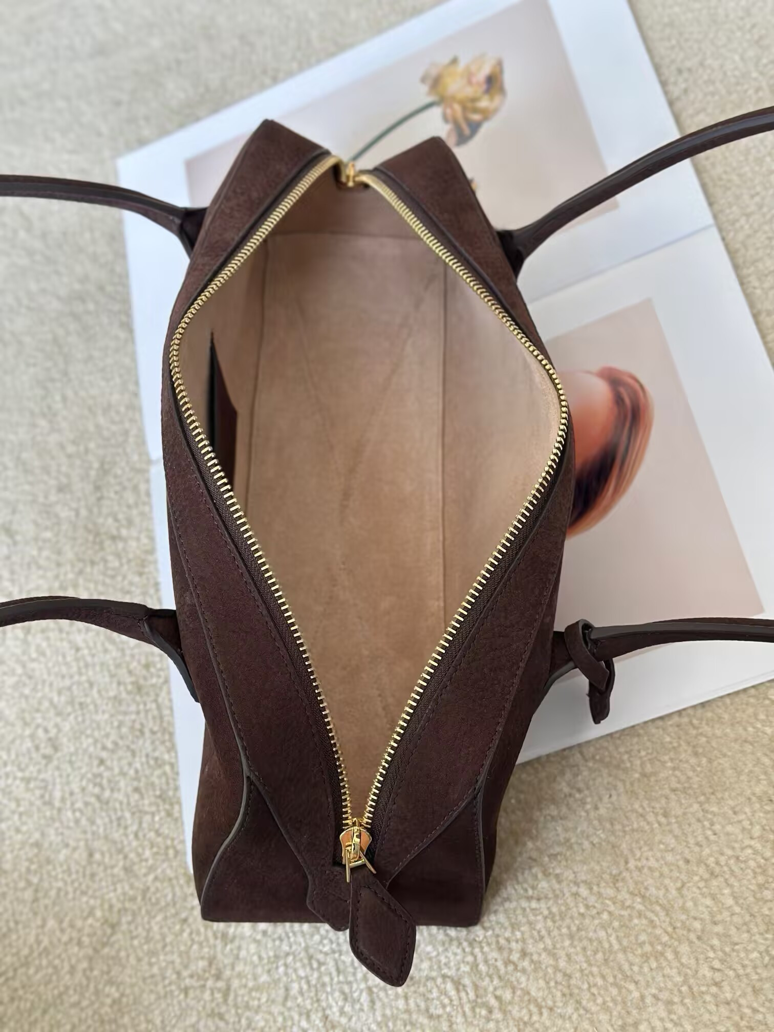 ALAÏA LE TECKEL MEDIUM BAG 33x11x10cm