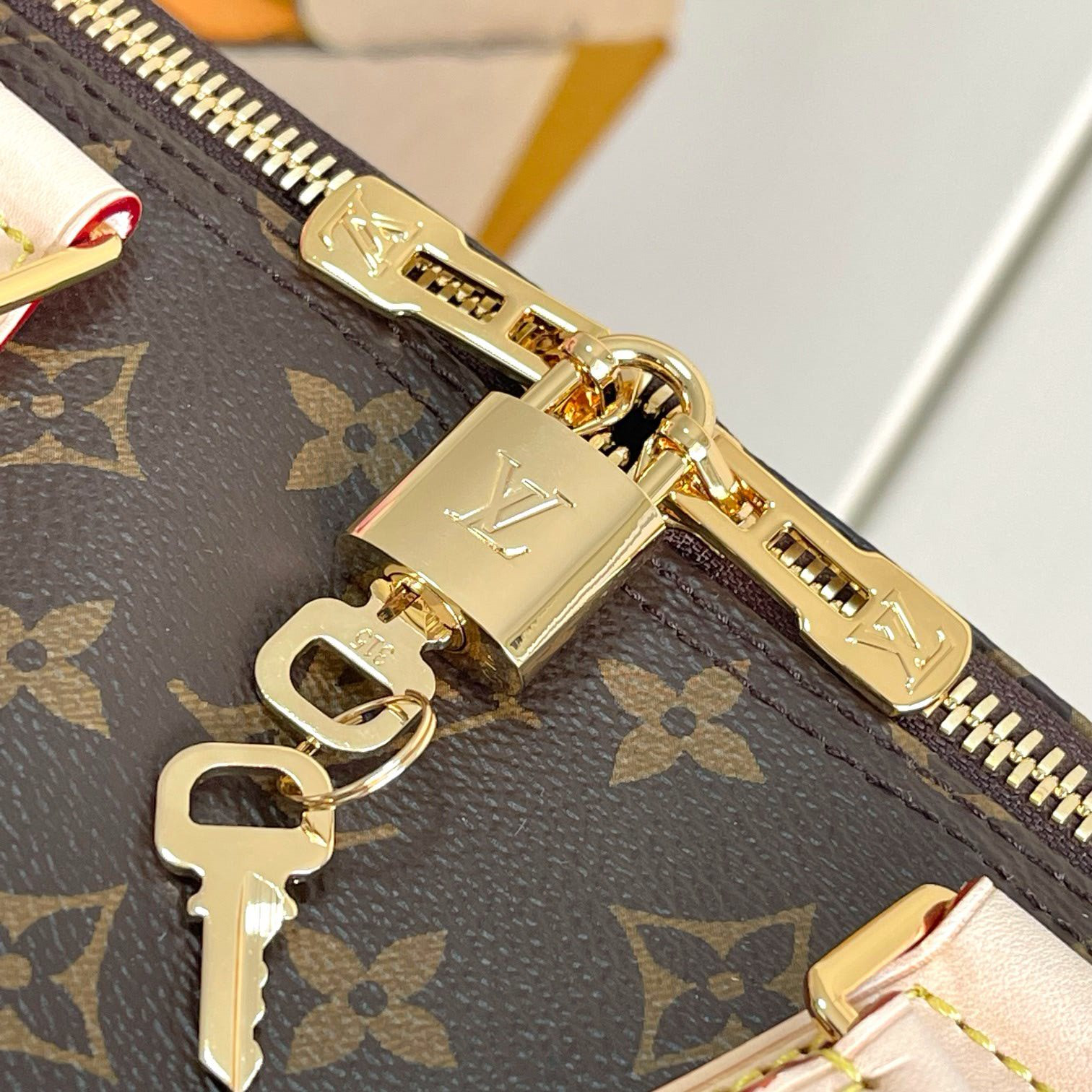 LV Speedy Bandoulière 40 M46982 25x 19x 40cm