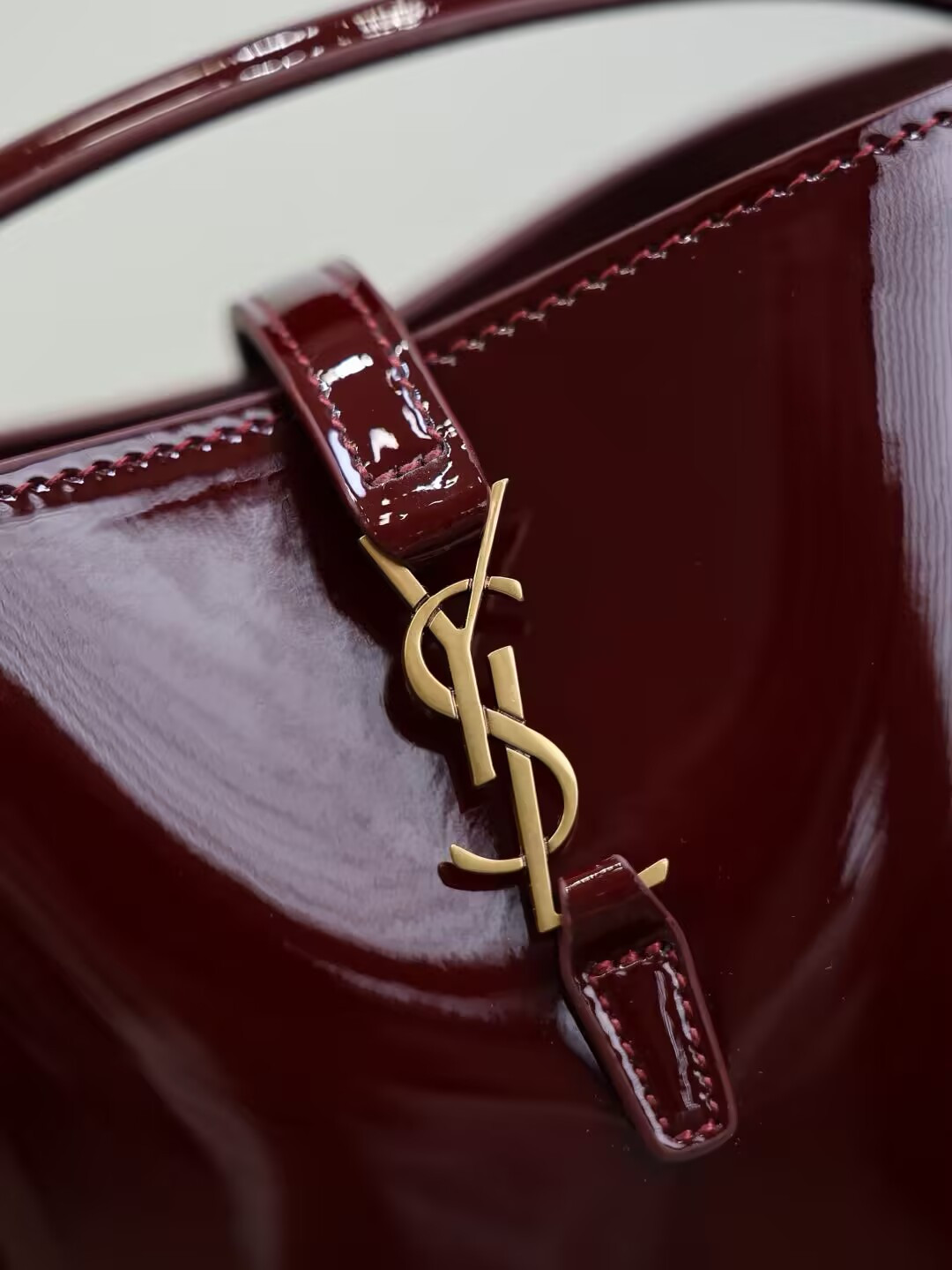 Y51 LE 37 Mini in Patent Leather 15x13x6cm