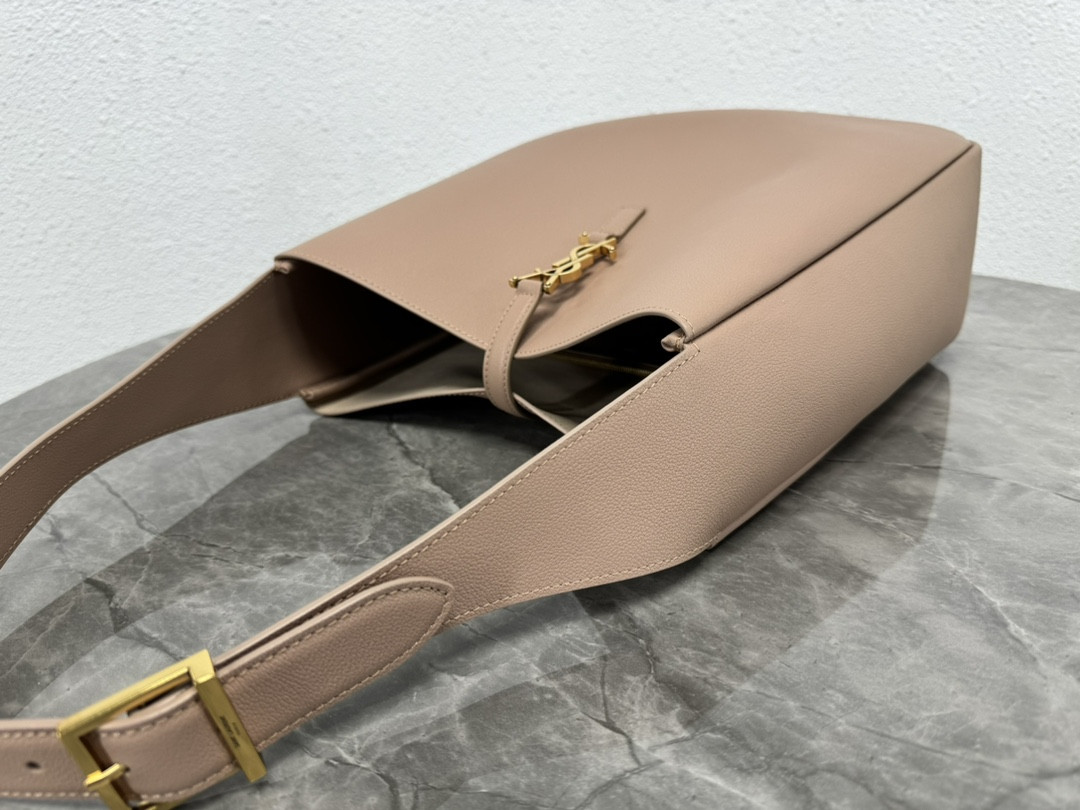 Y51 LE 5 À 7 30 X 31 X 13 CM