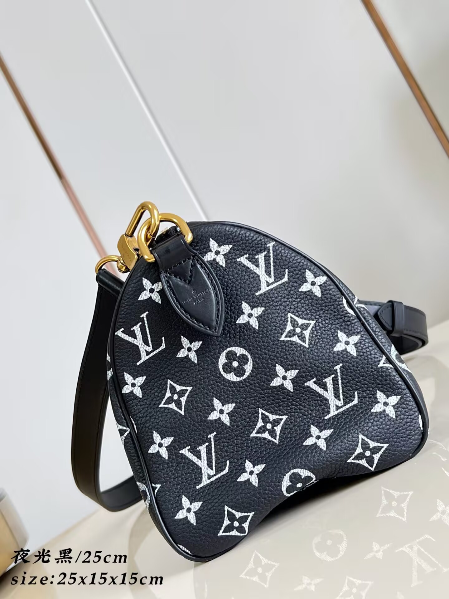 LV Speedy P9 Bandoulière M2A407 25 25x15x15cm