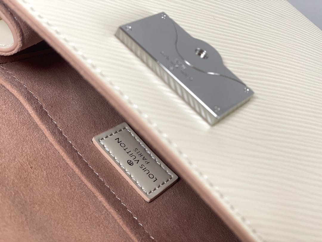 LV Cluny Mini M58928 20x16x7.5cm