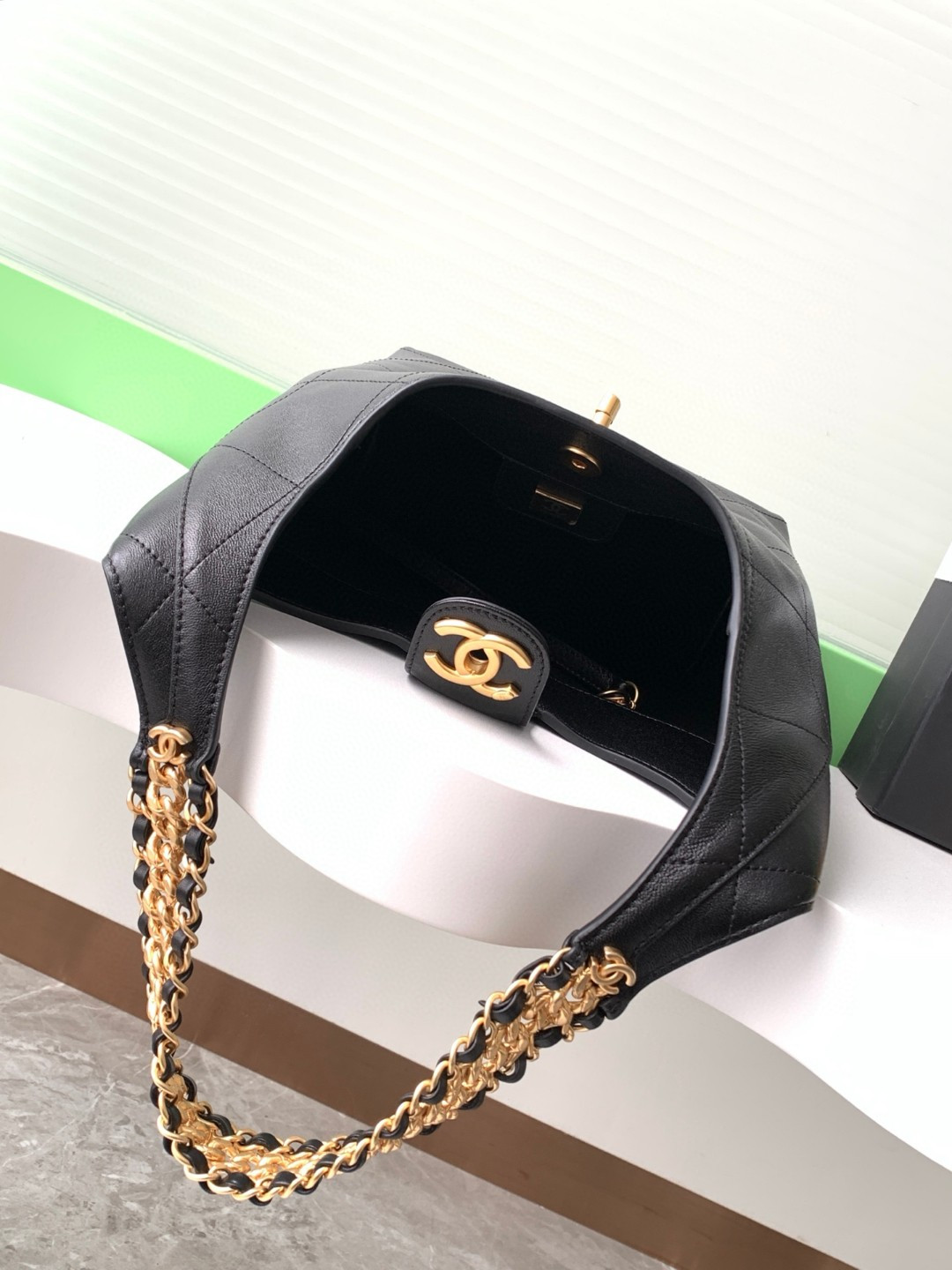 Ch**el Hobo Bag AS5410 27x 23x 21cm