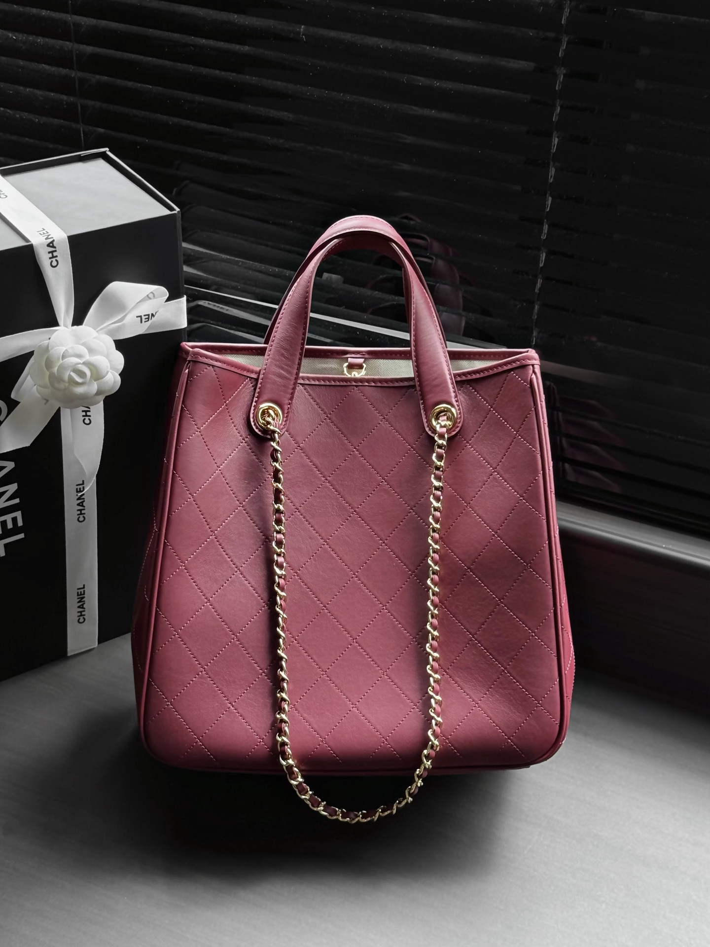 Ch**el Shopping Bag AS6200 30x29.5x17cm