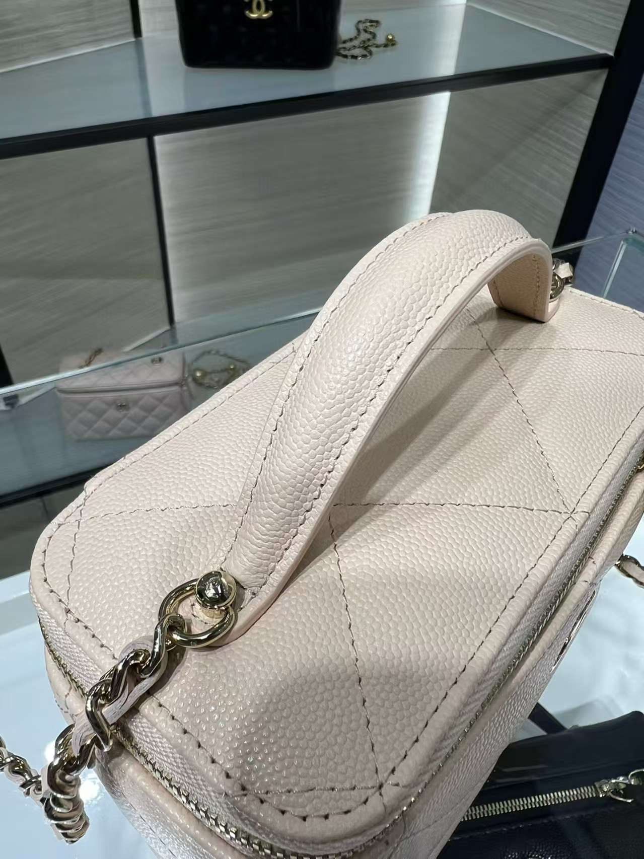 Ch**el Vanity With Chain AP4933 17x9.5x8cm