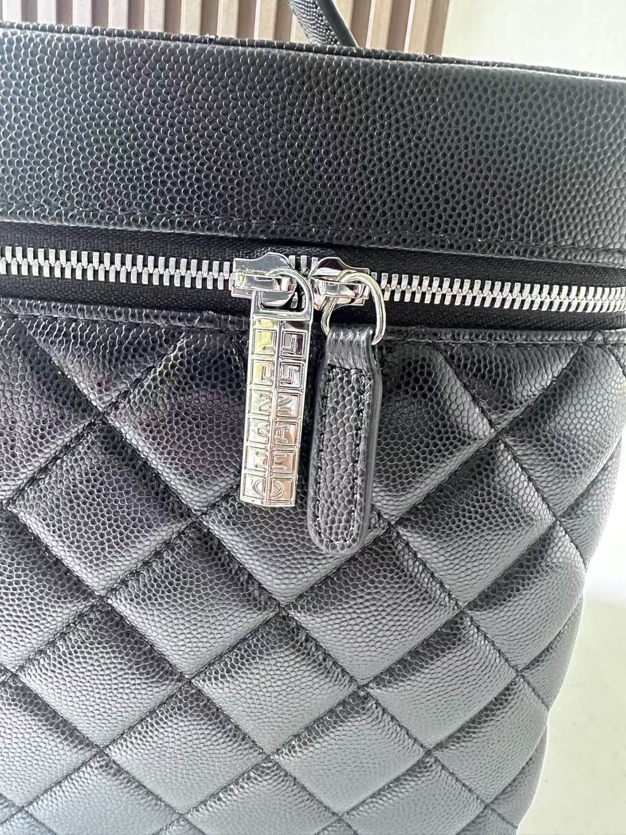 Ch**el Quilted Vanity Case Bags 25x16x18cm