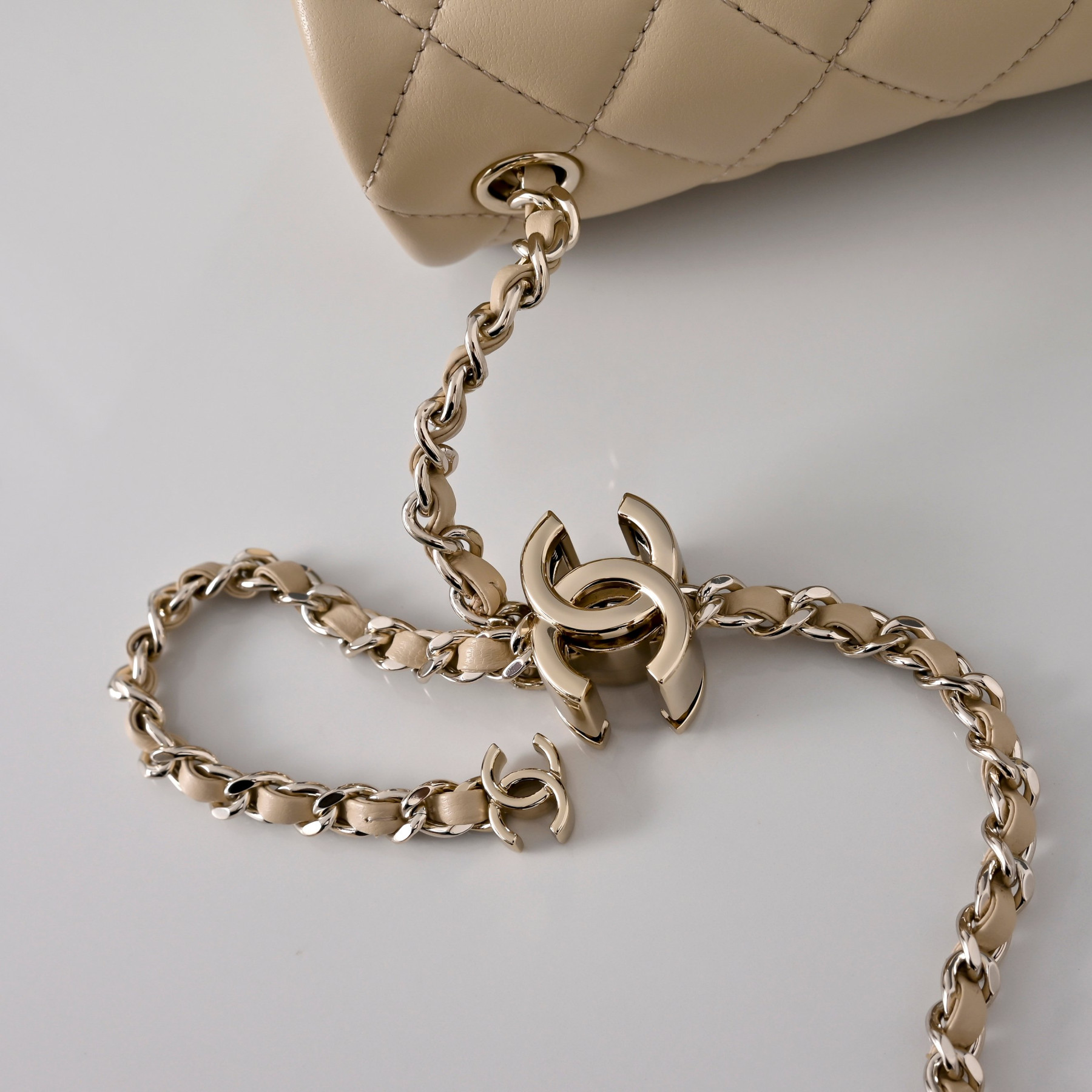 Ch**el Classic Flap Handbag CF in Milk Tea with Light gold hardware AS5759 20x13x7cm