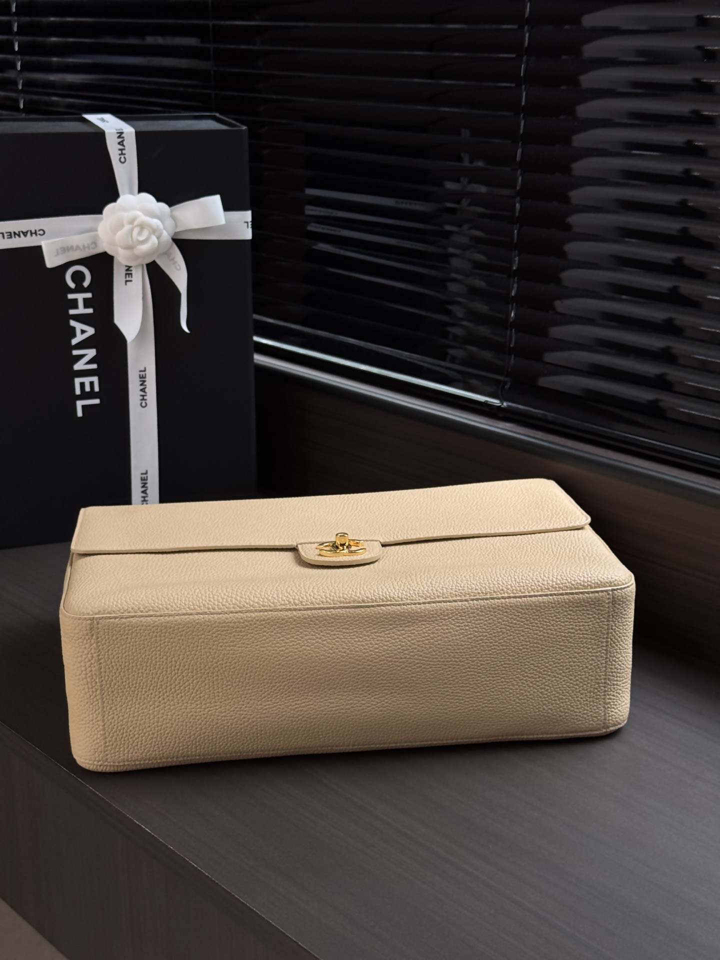Ch**el Maxi Flap Bag AS6233 26x38.5x11cm