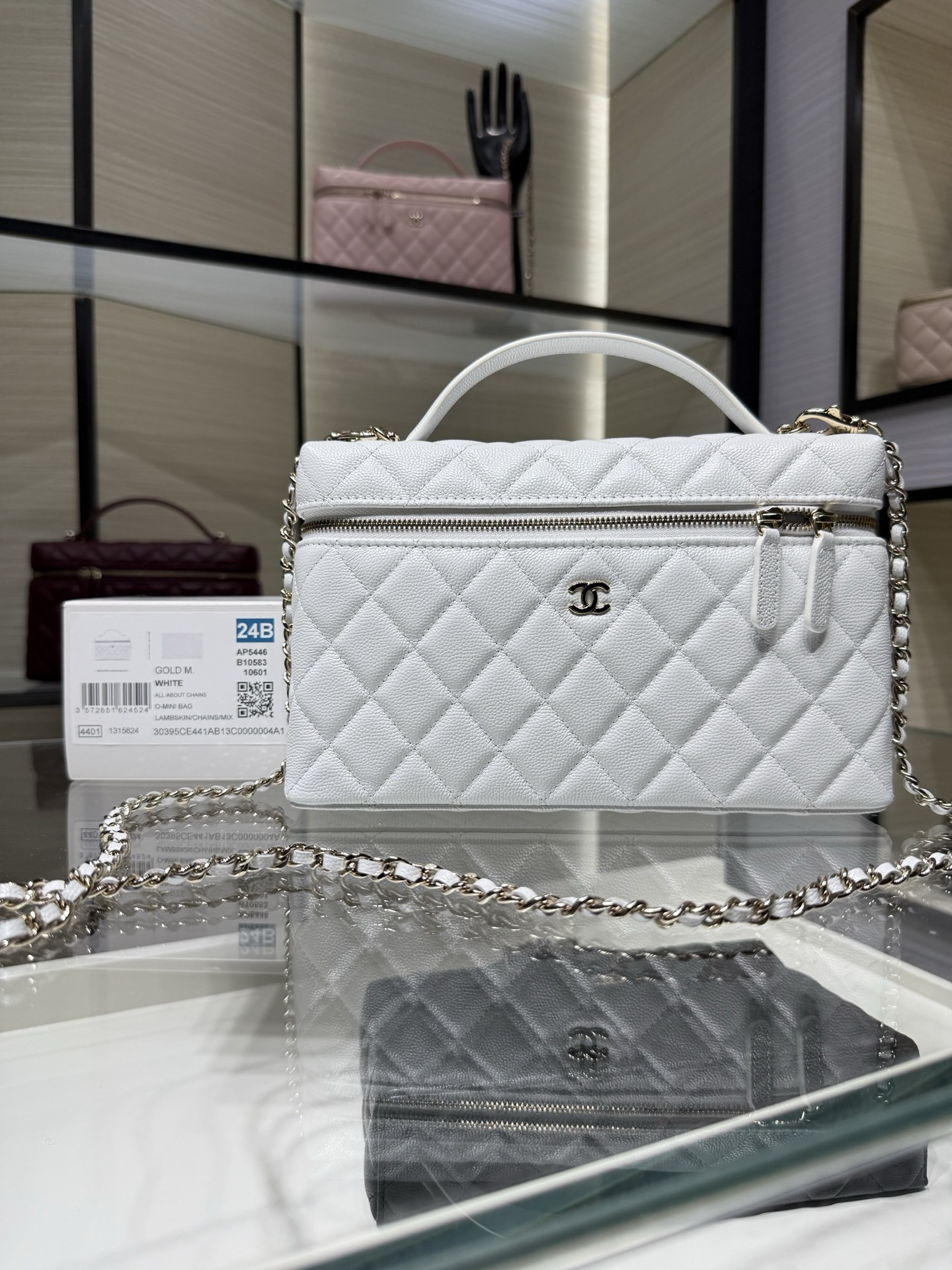 Ch**el Classic Vanity with chain Handbag AP5446 15x23x5cm