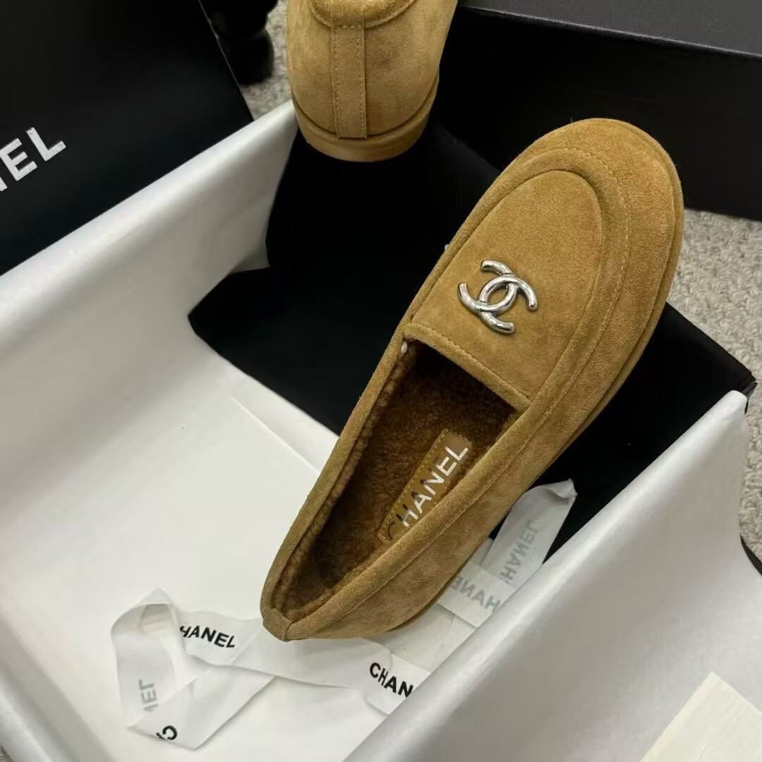 UA Ch**el Loafers