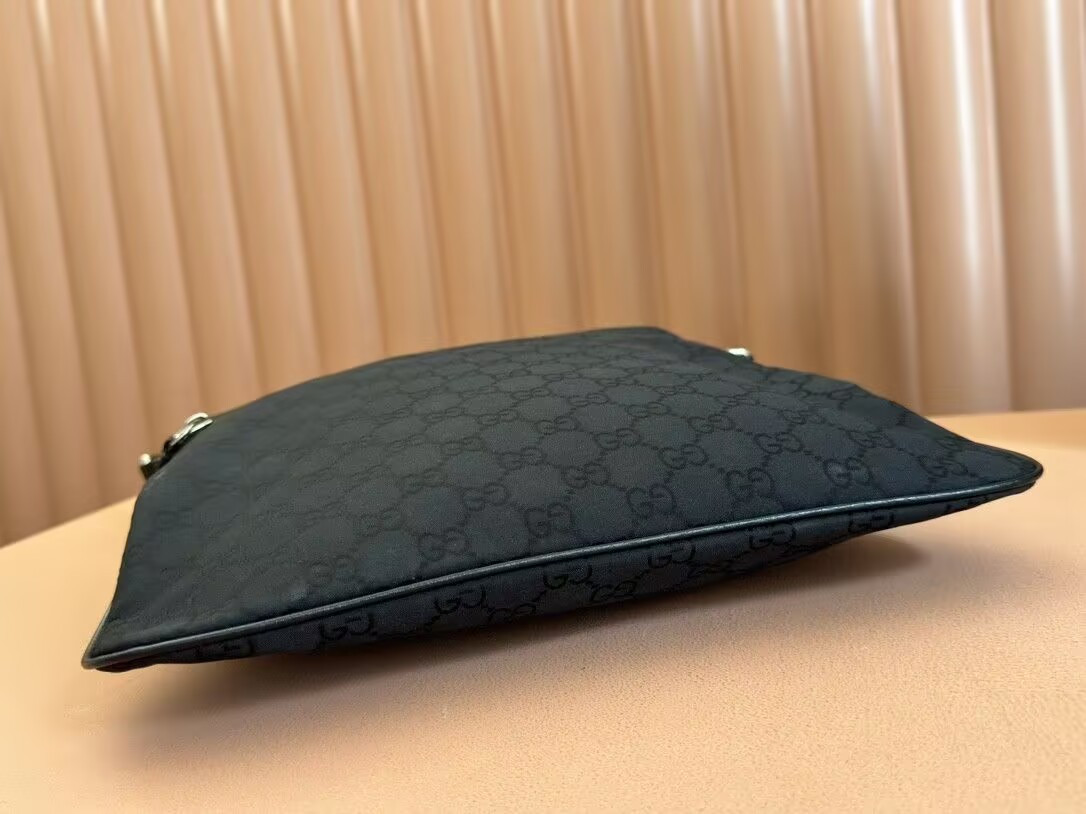 Gvc*1 Shoulder Bag 30.5x33x2cm