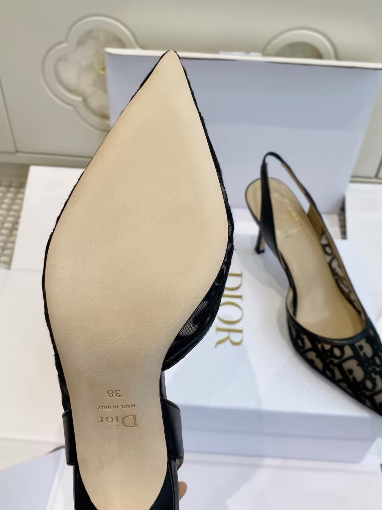 UA D10r AD10rable Slingback Pump 8cm Heel