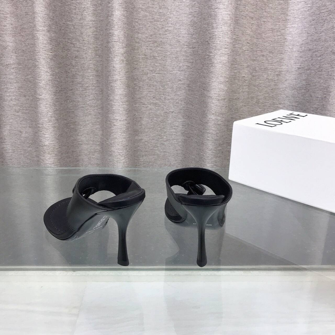 UA L0ew* Toggle Sandal