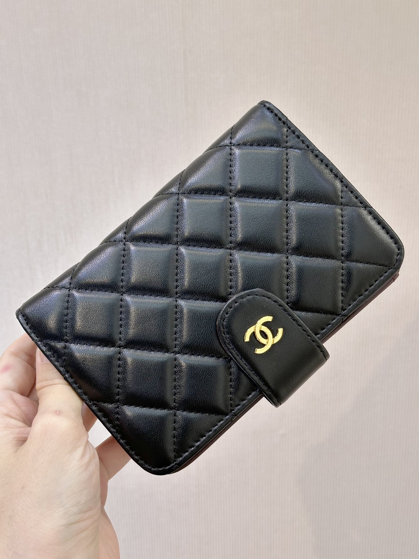 Ch**el Matelasse Wallet A48667 15.5x10x3cm