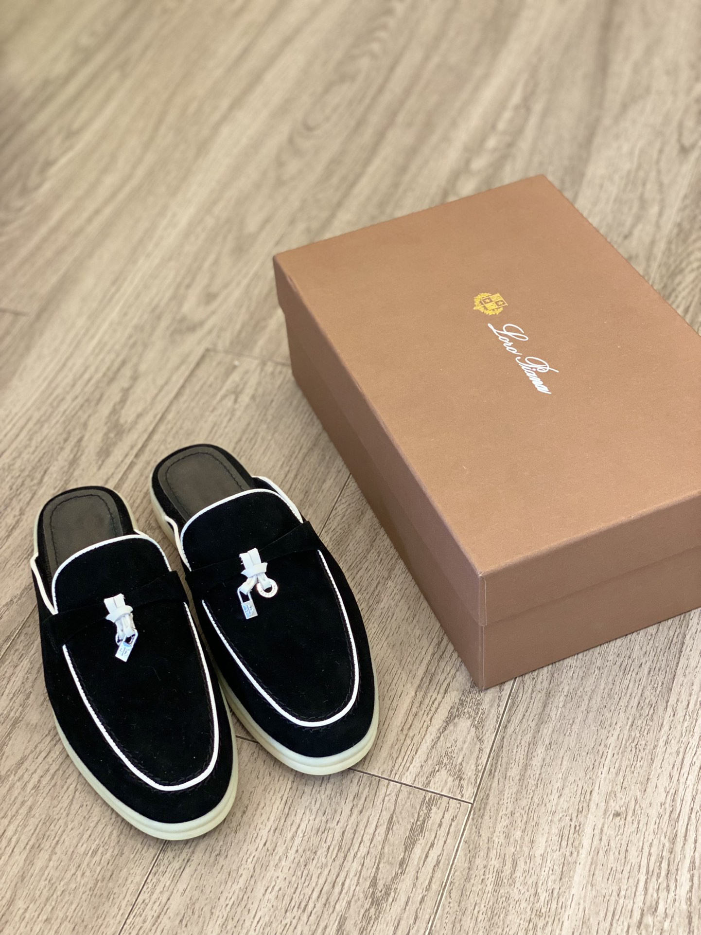 UA L0r0 P1ana Babouche Charms Walk Loafers