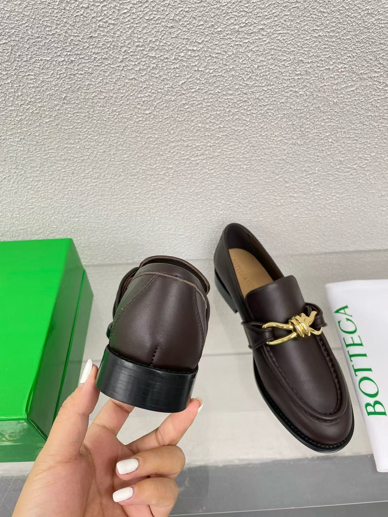 UA B0tt*ga Ven*ta Loafers Shoes