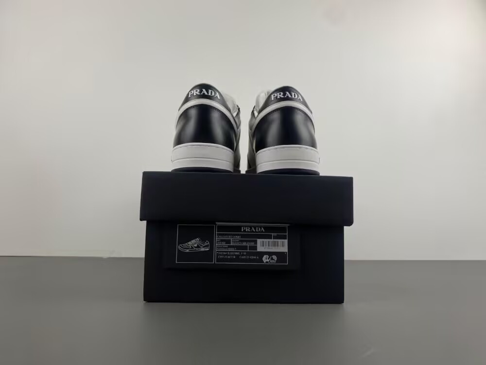 UA Pra*a Downtown Low Top Sneakers