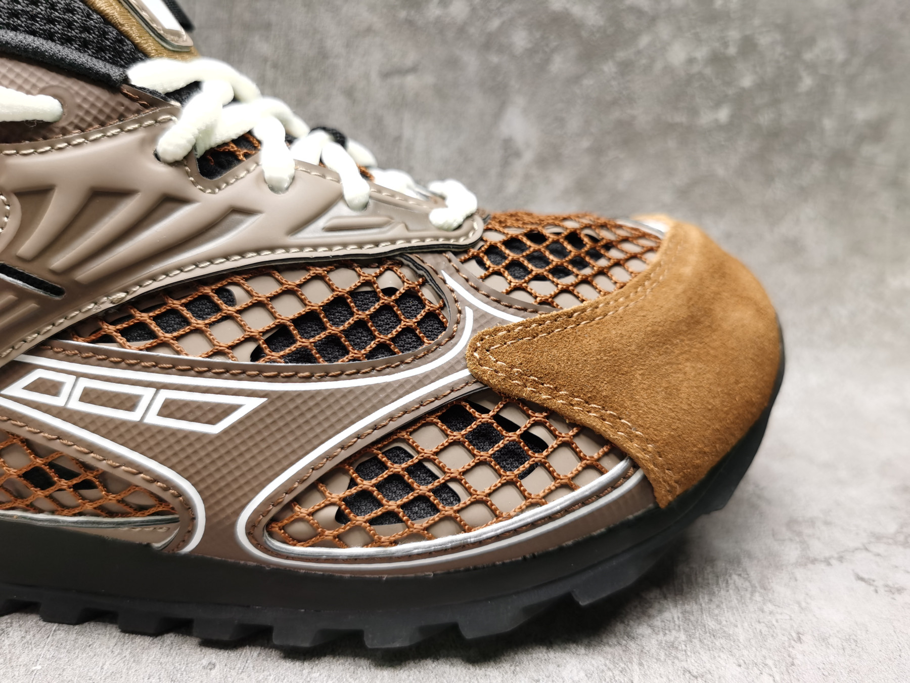 UA B0tt*ga Ven*ta Orbit Sneaker