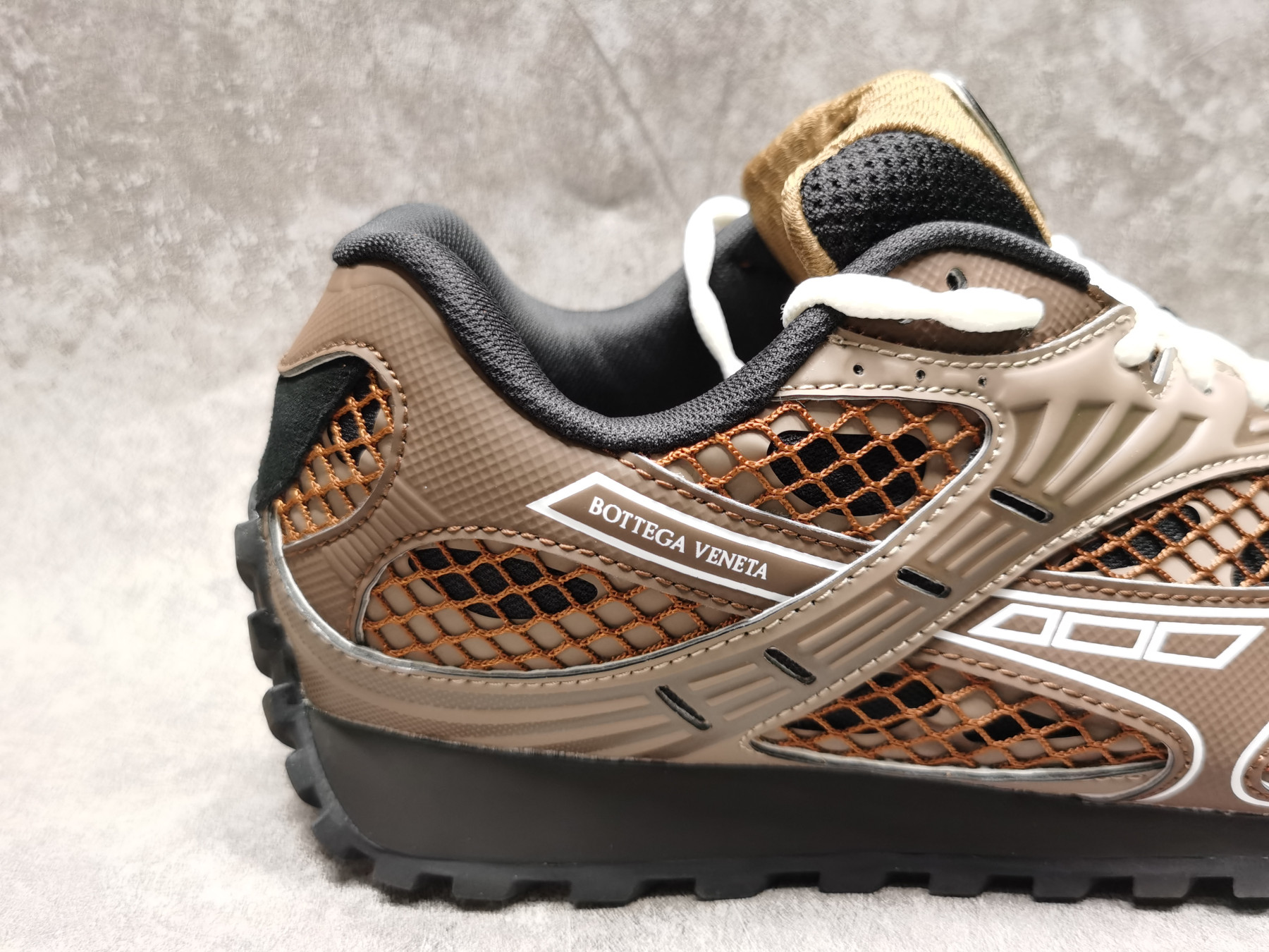 UA B0tt*ga Ven*ta Orbit Sneaker