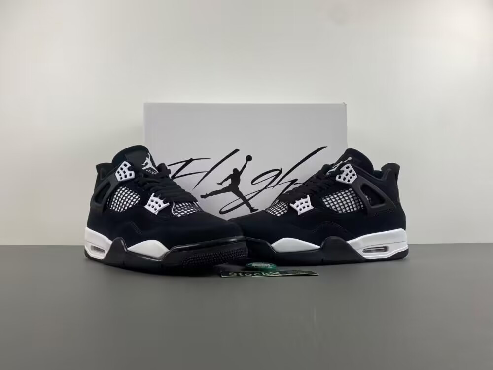 UA Air Jordan 4 Retro White Thunder