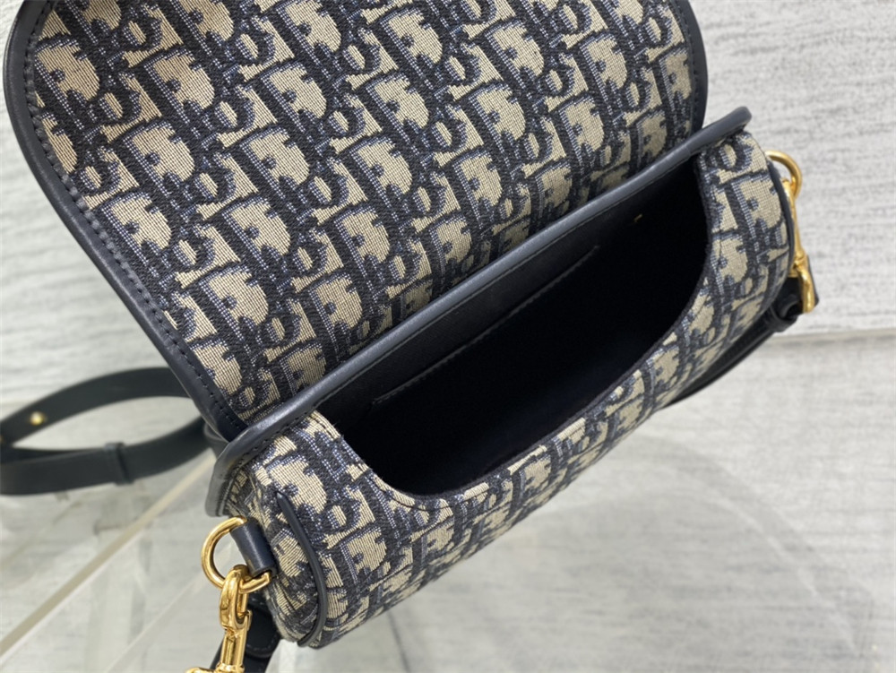 MEDIUM D10r BOBBY BAG Blue D10r Oblique Jacquard