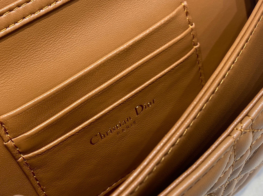 MISS D10r MINI HANDBAG 21 x 11.5 x 4.5 cm