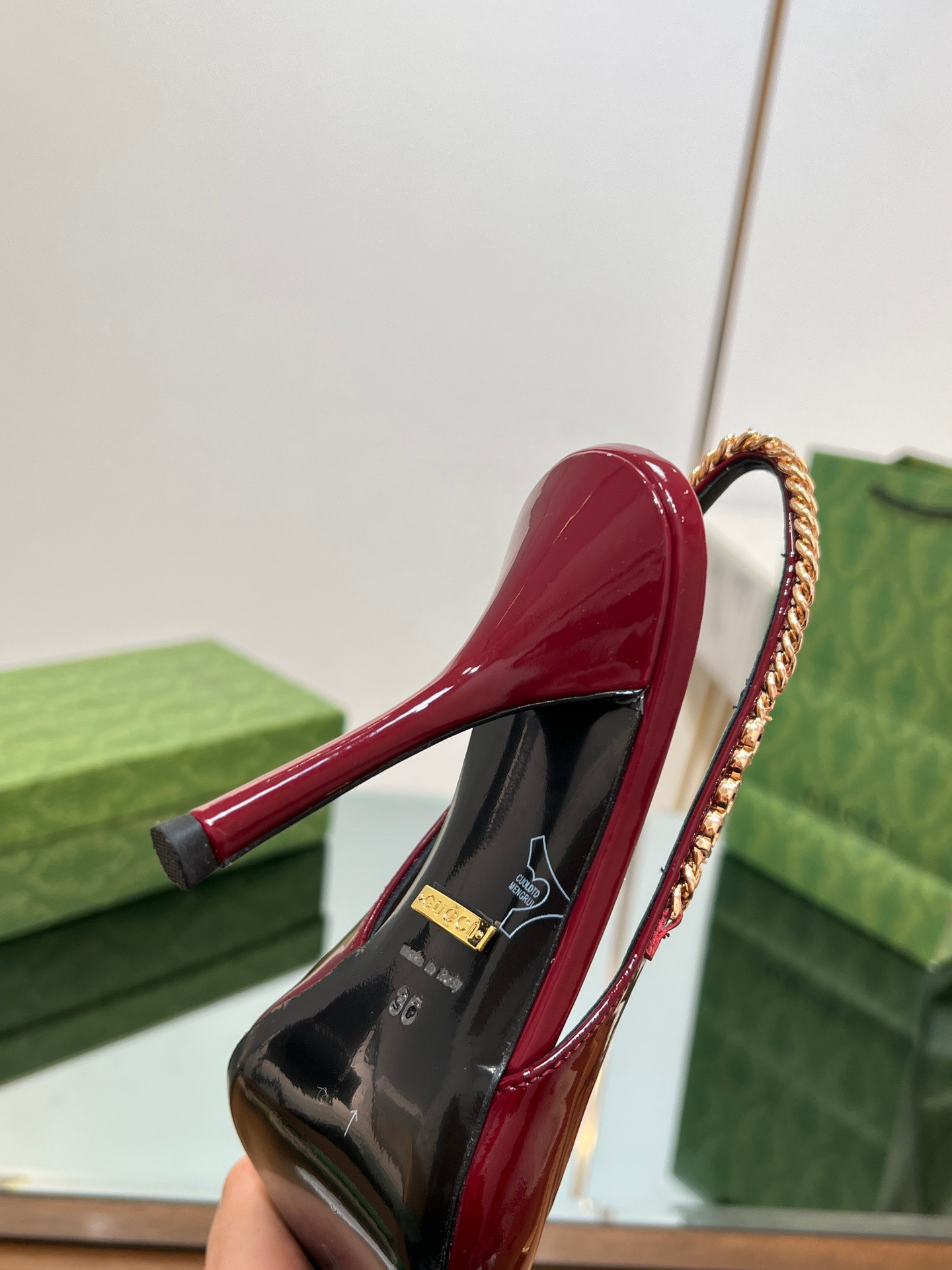 Gvc*1 SIGNORIA SLINGBACK PUMP