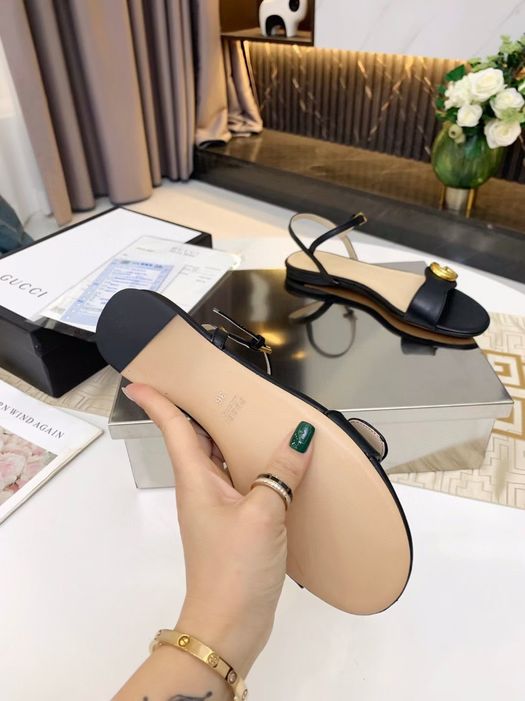 UA Gvc*1 HORSEBIT FLAT SANDAL